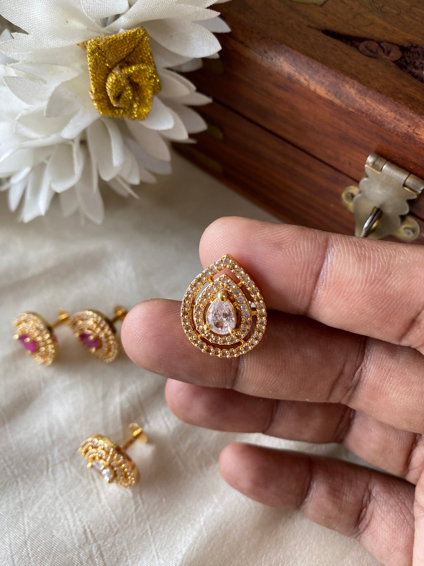 Premium stud AD Aksha Trends