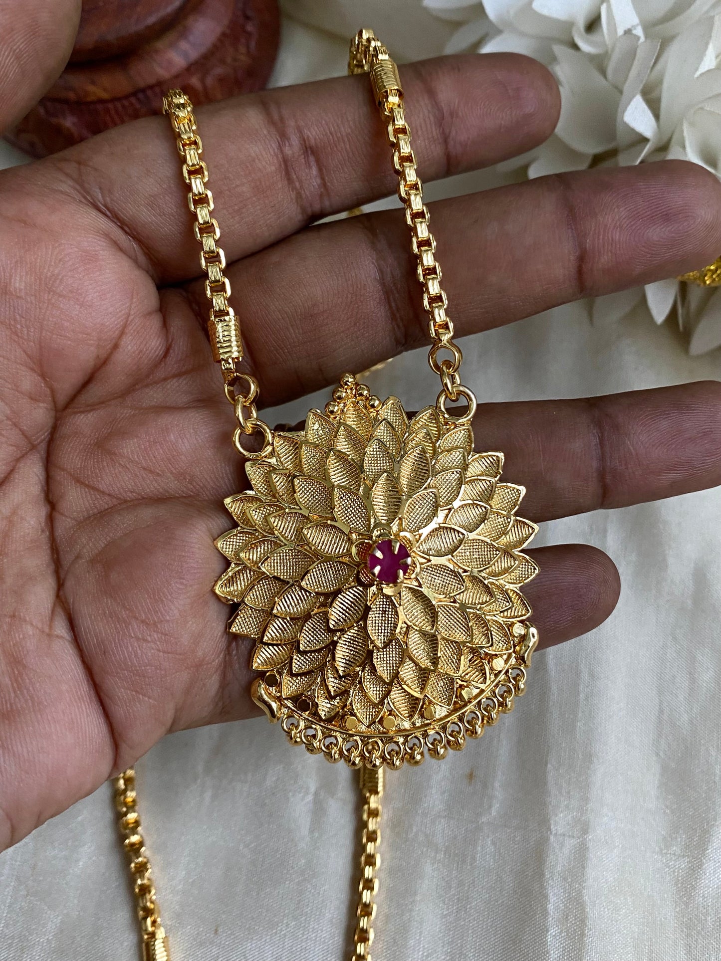 Floral Dollar chain Aksha Trends