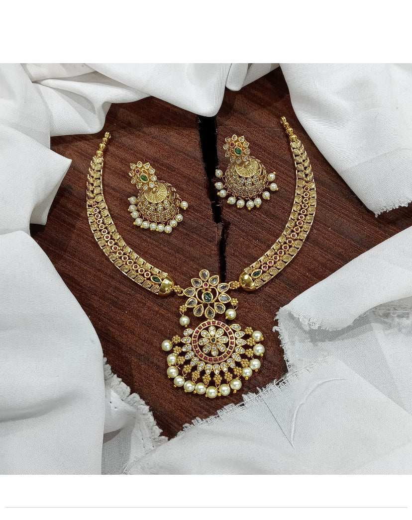 Hasli diamond Necklace Aksha Trends