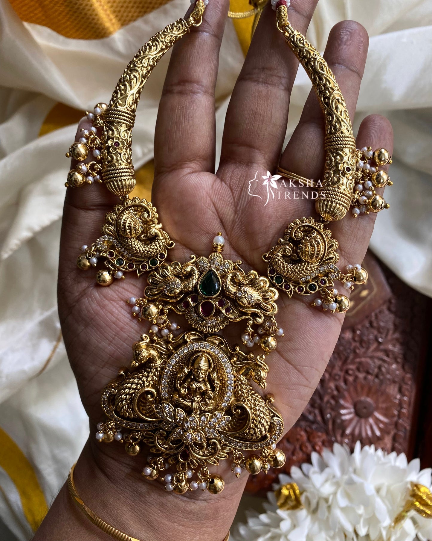 Golden Bridal Necklace Aksha Trends