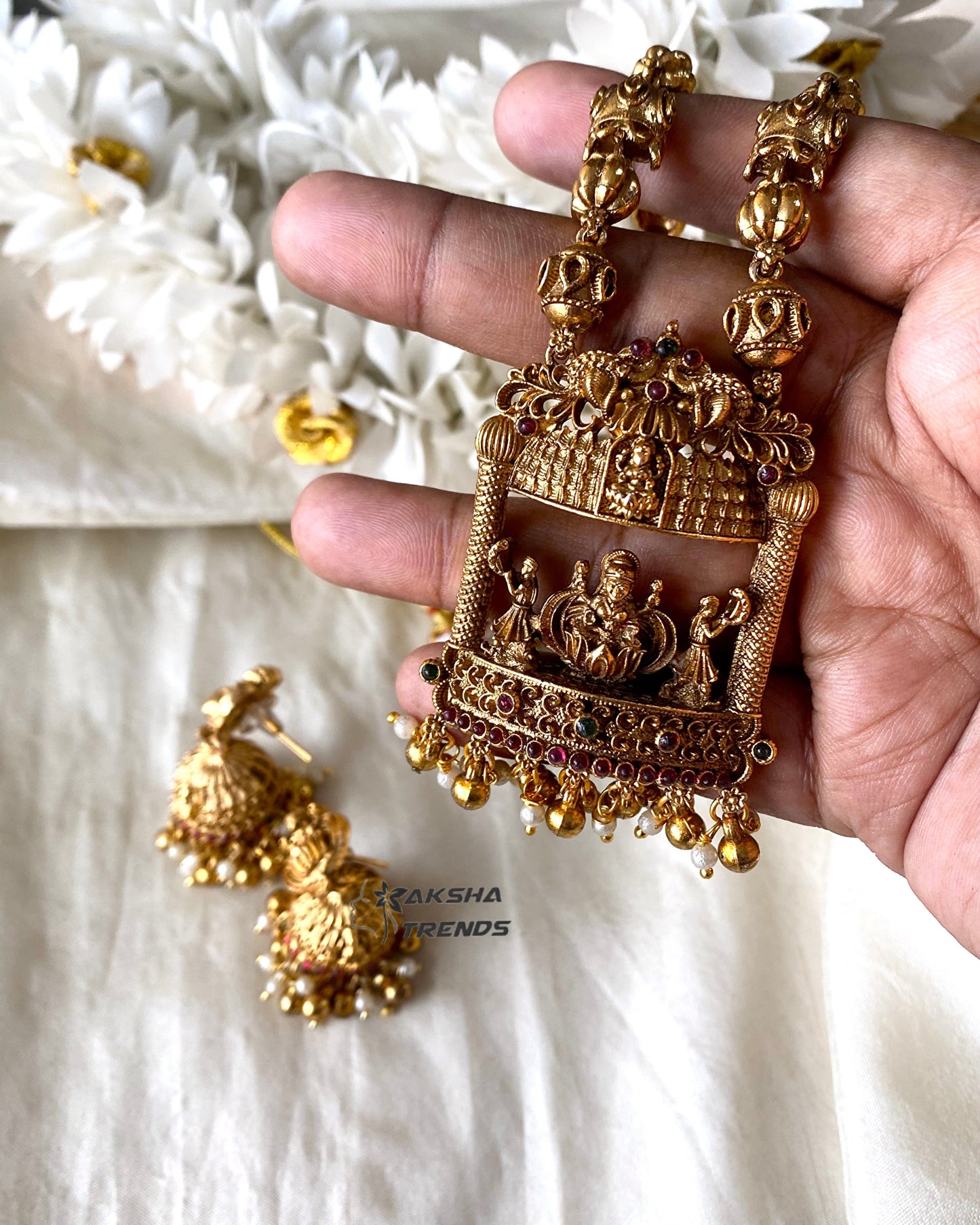 Antique Temple Haram Aksha Trends