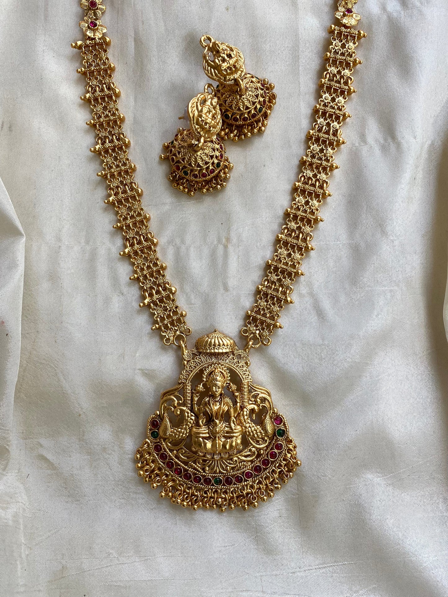 Lakshmi pendant haram Aksha Trends