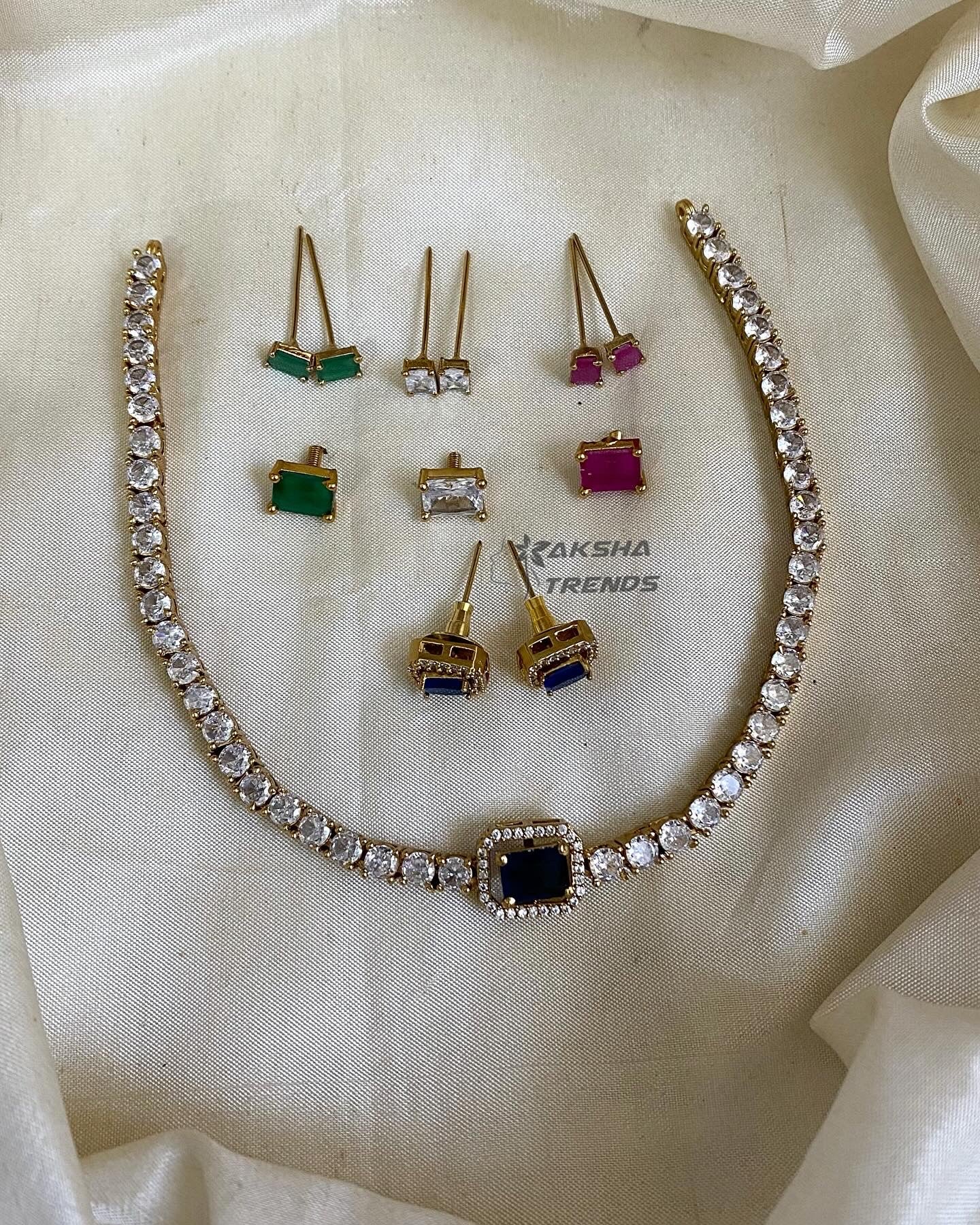 4in1 colour changeable Victoria stone necklace