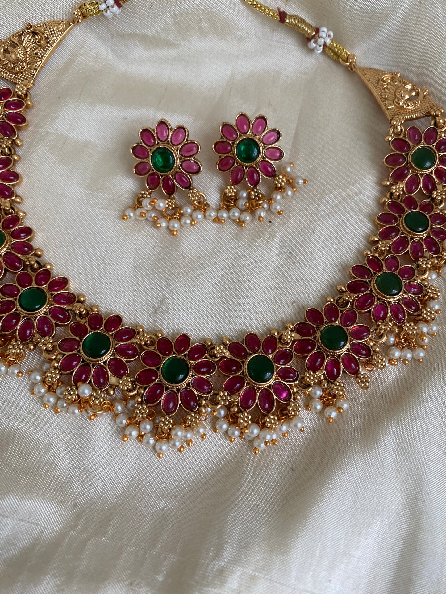 Floral Guttapusalu Aksha Trends