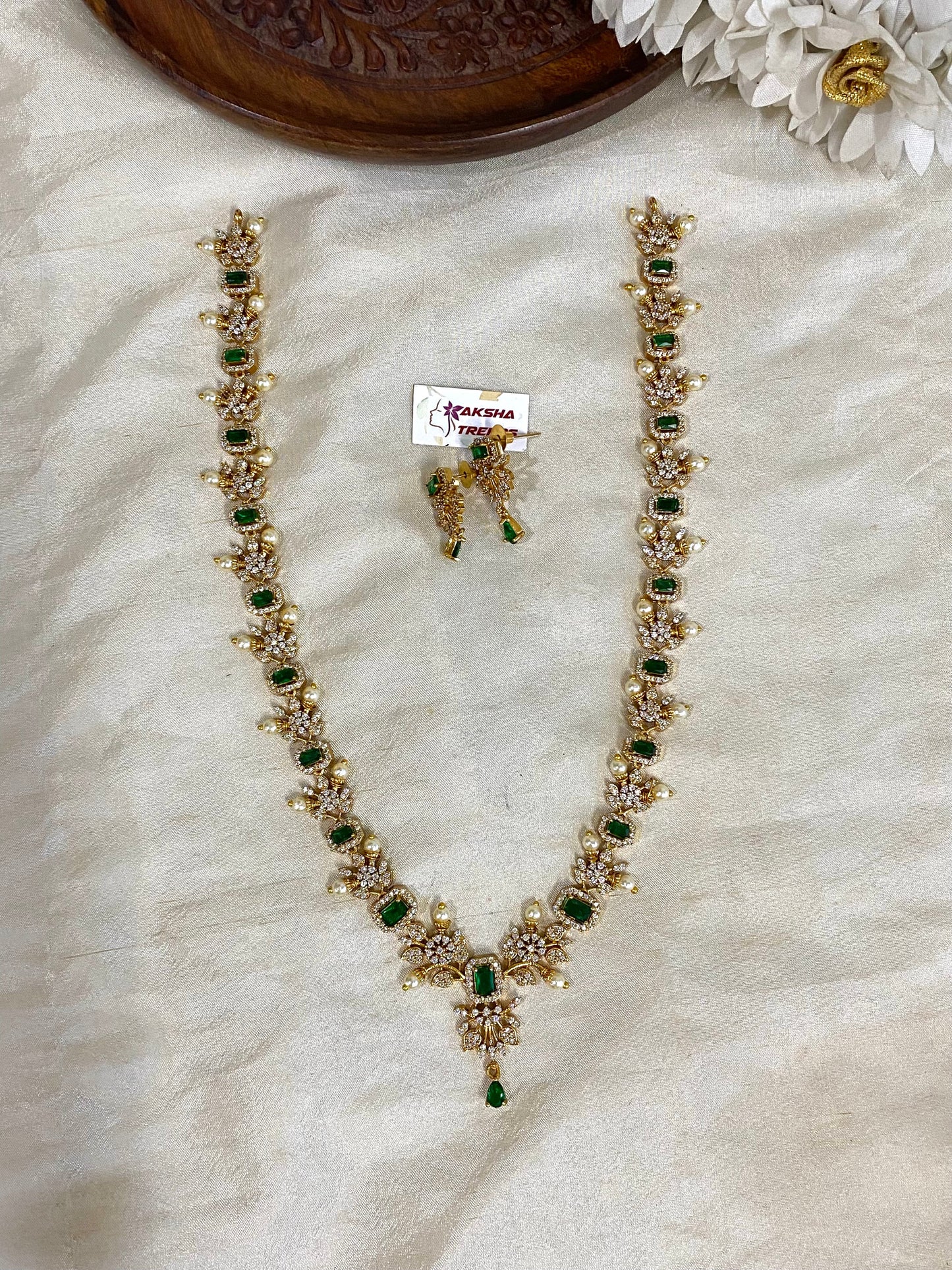 Pearl floral diamond haram Aksha Trends