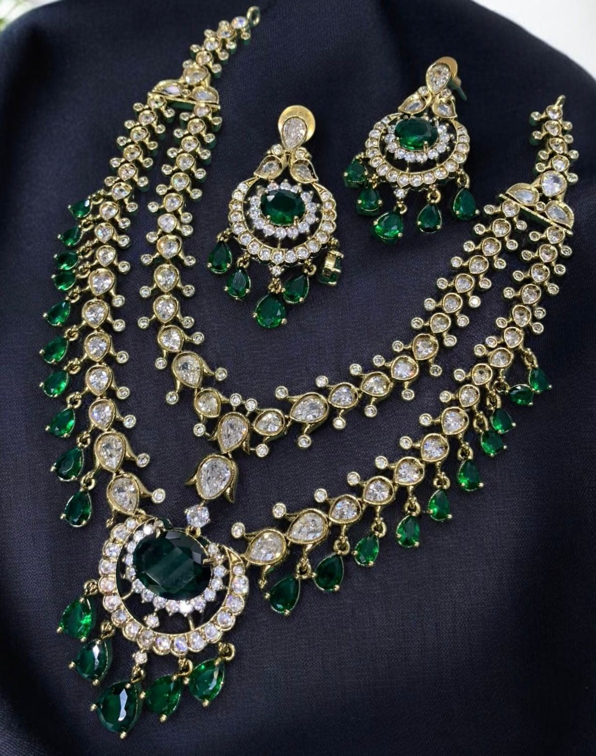 Trisha -3 layer Emerald short haram Aksha Trends