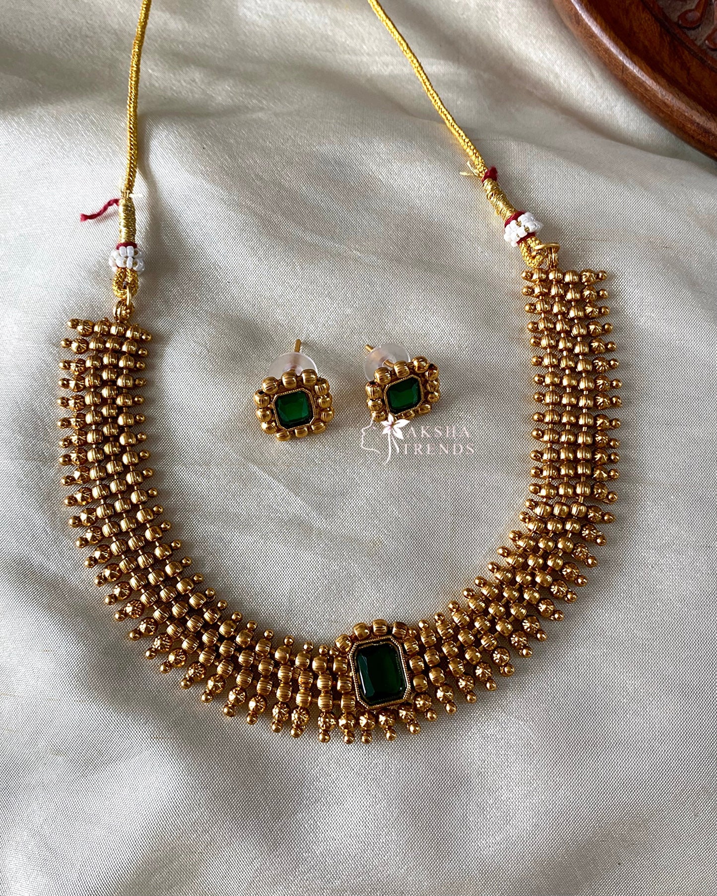 Golden necklace Aksha Trends