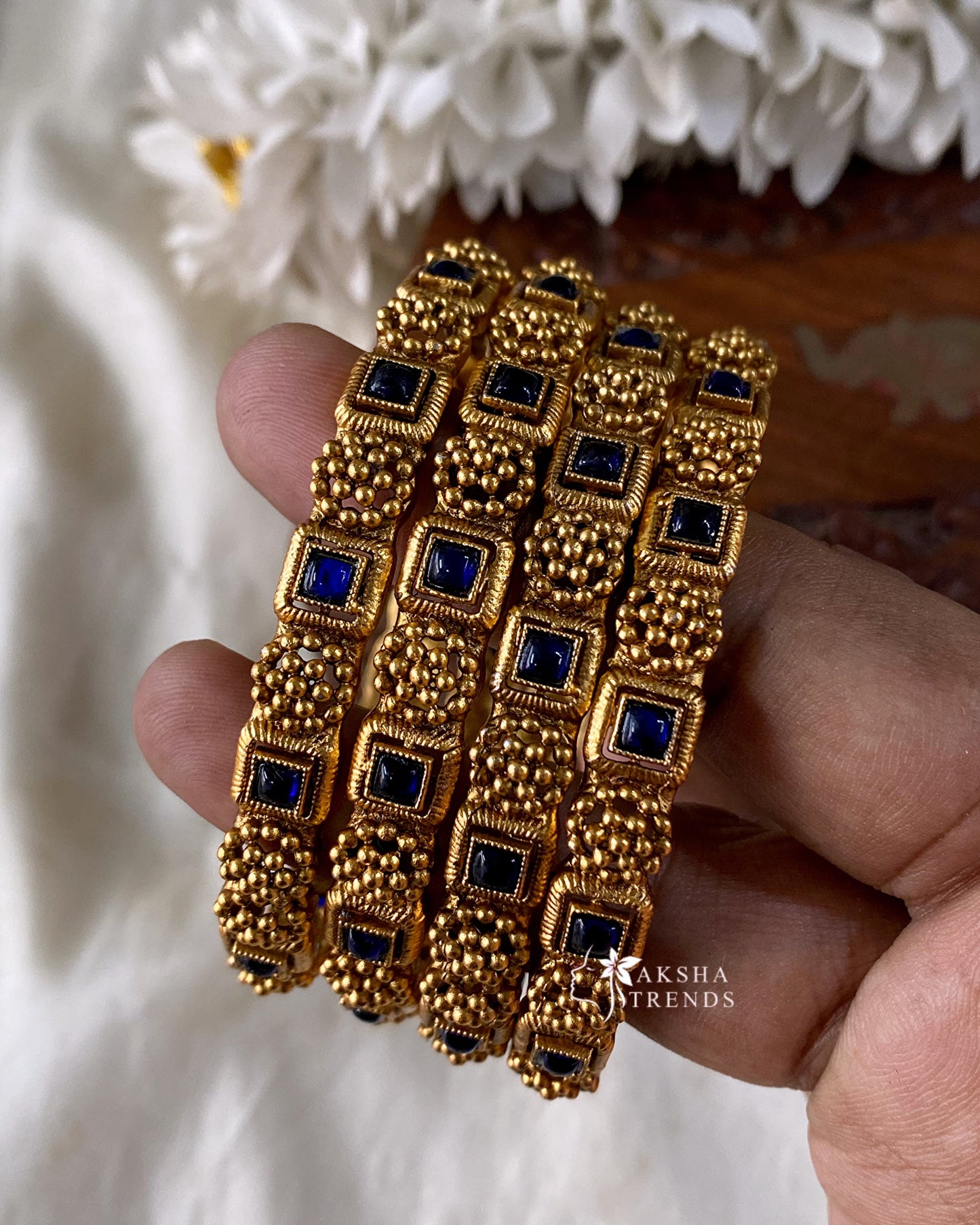 Antique bangles -Blue (4pc) Aksha Trends