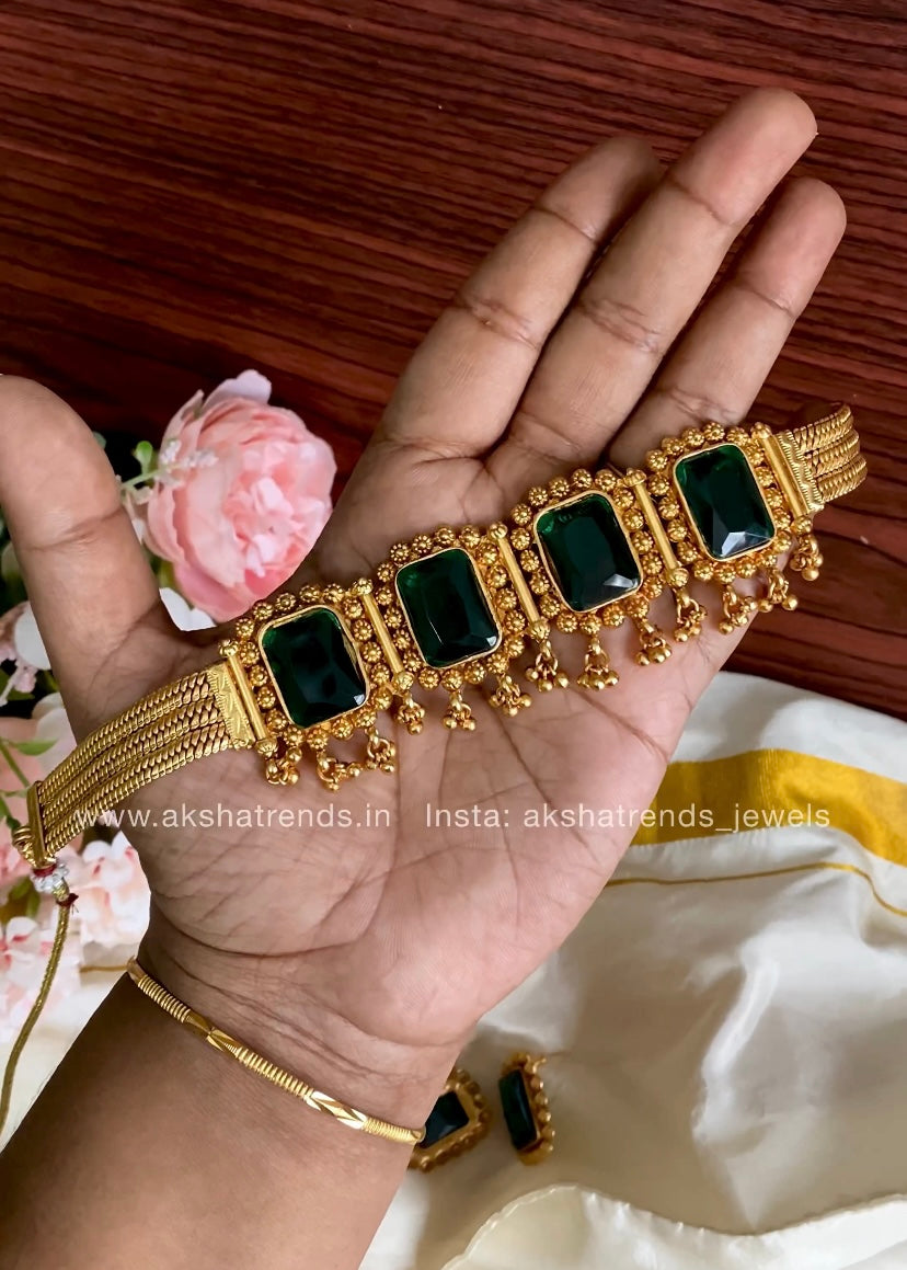 Emerald bridal choker Aksha Trends