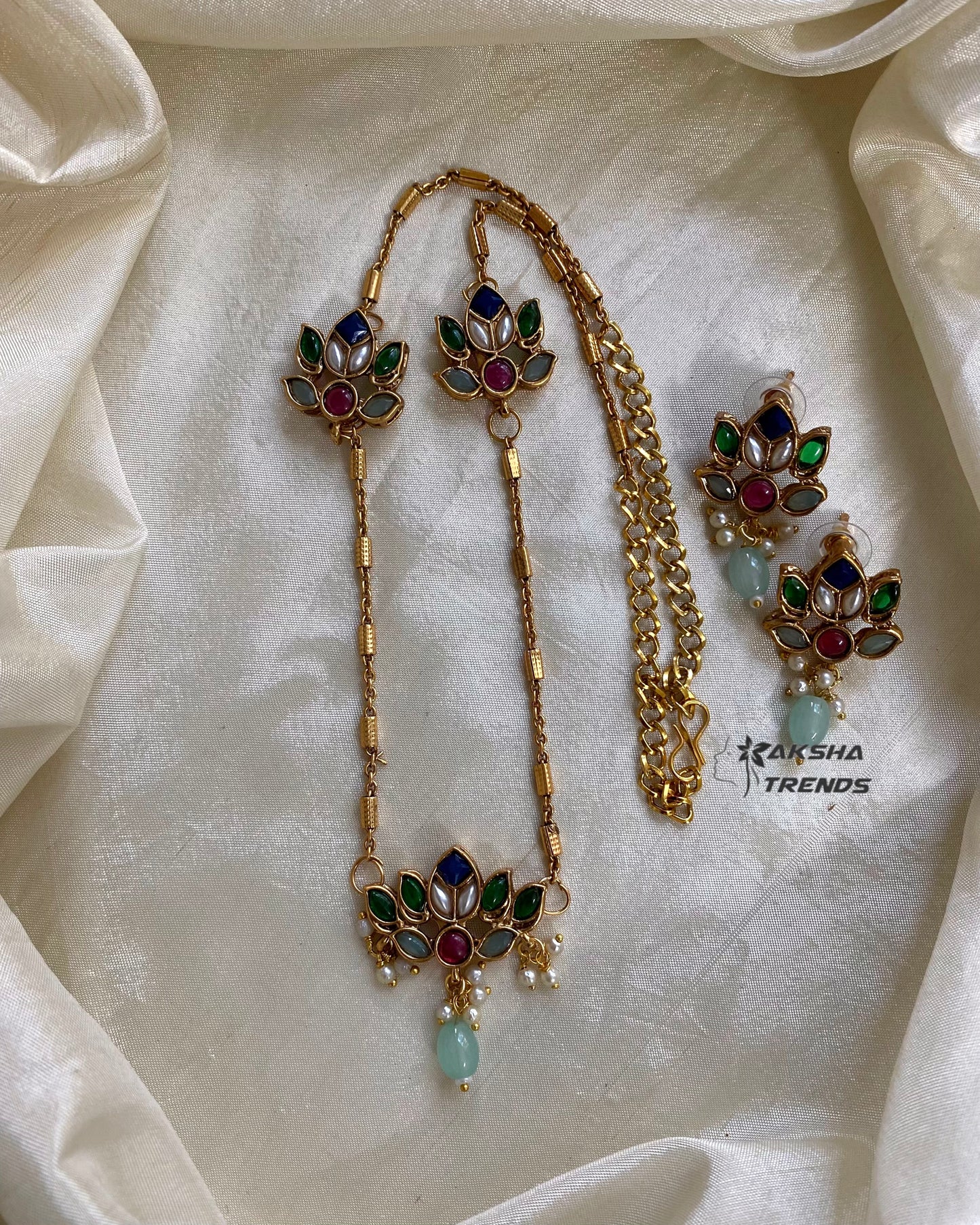 Lotus chain -blue mix Aksha Trends