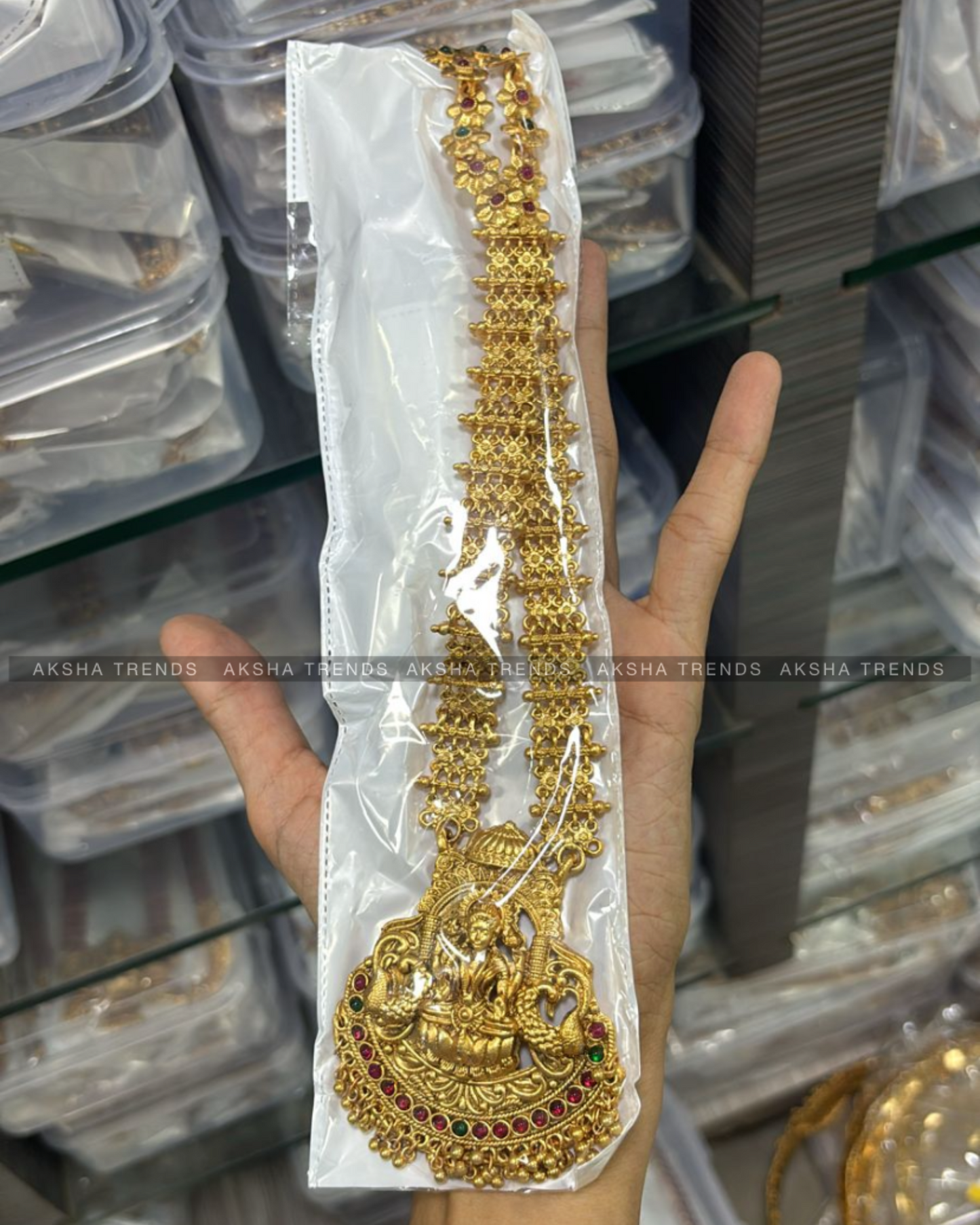 Lakshmi pendant haram Aksha Trends