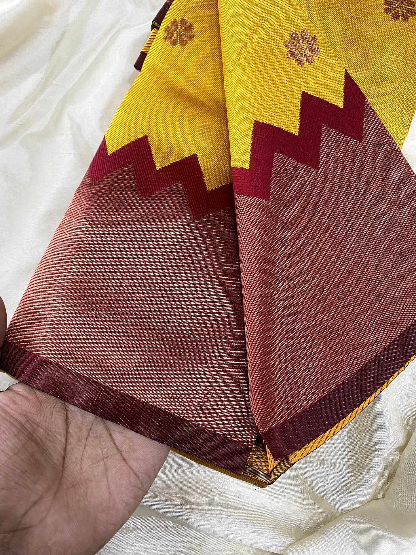 Gopuram Semi Silk saree Aksha Trends