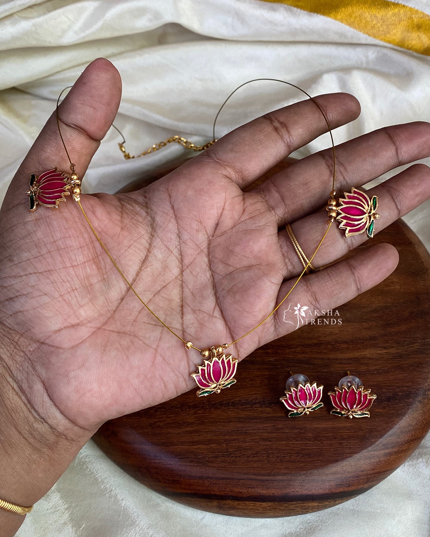 Invisible Necklace -3 Lotus Aksha Trends