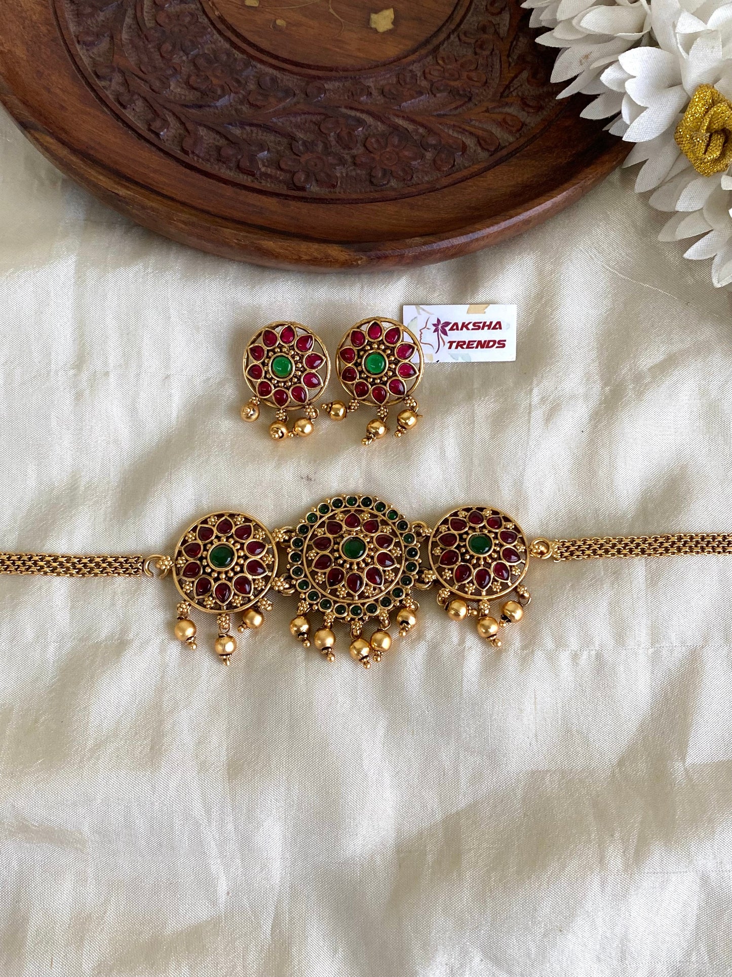 Antique floral choker Aksha Trends