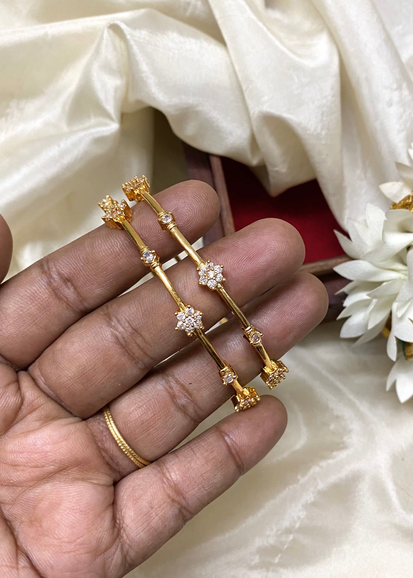 Premium floral bangles (4pc) Aksha Trends