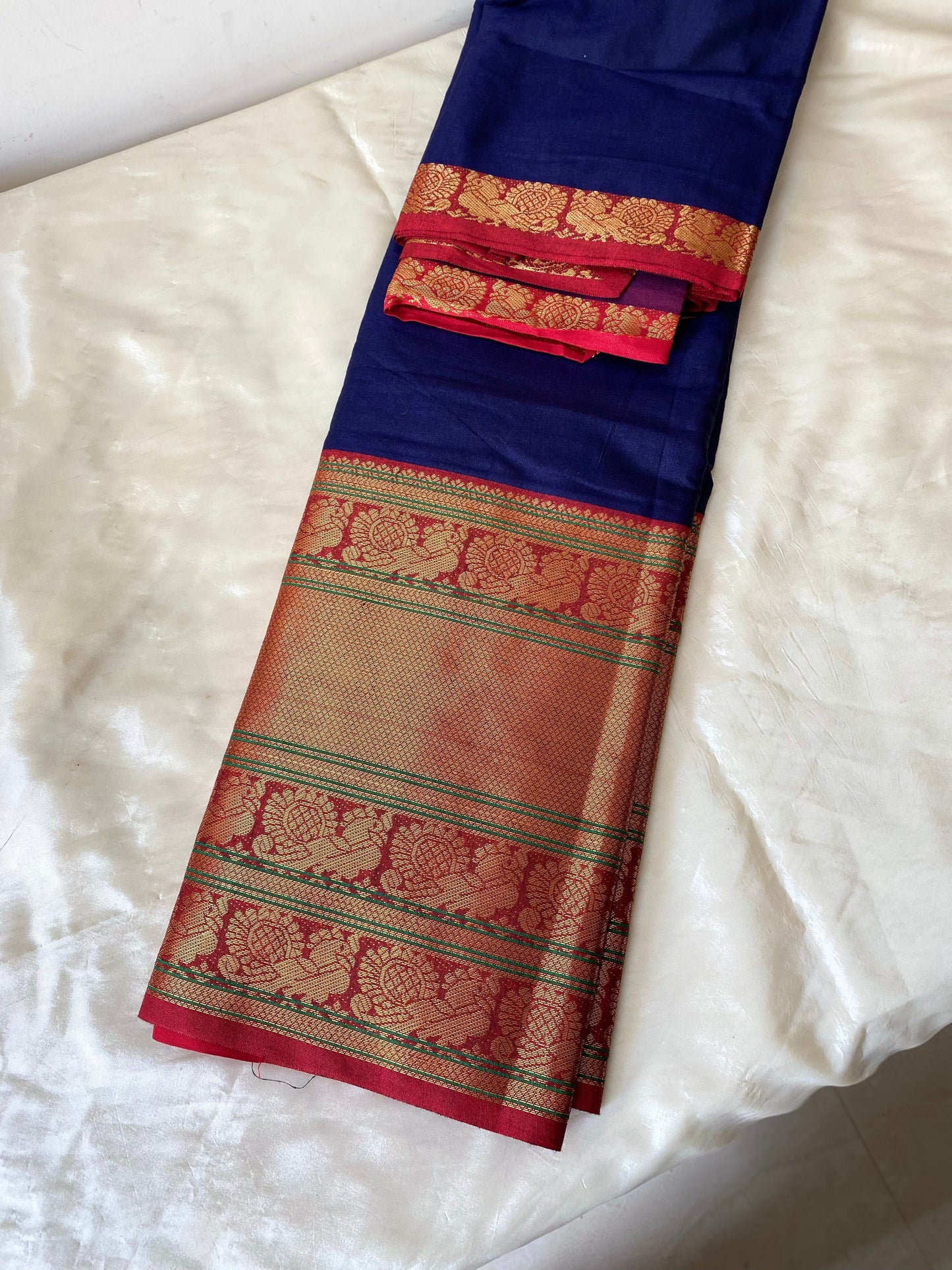 Narayani Pattu Saree Aksha Trends