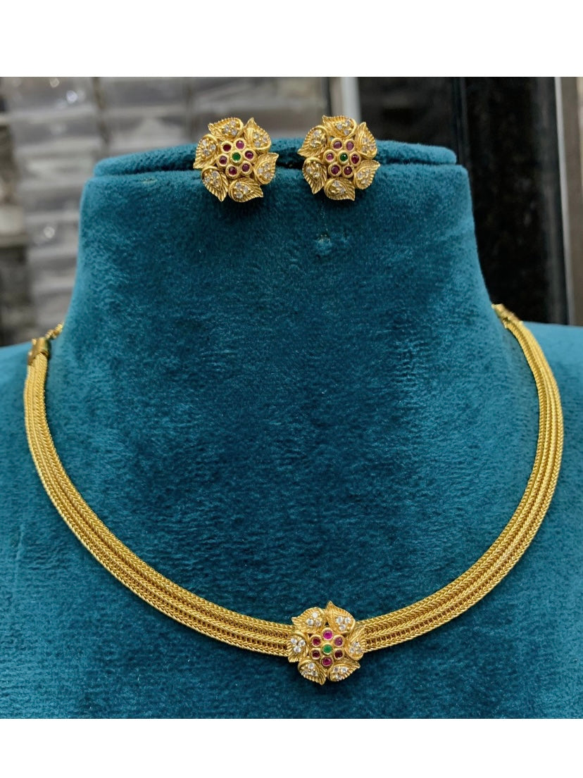 Floral chain choker Aksha Trends
