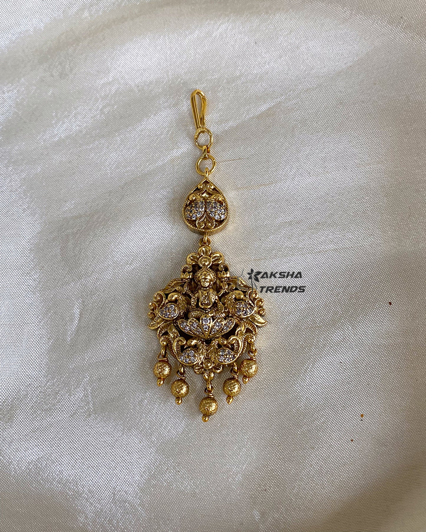 Premium bridal tikka Aksha Trends