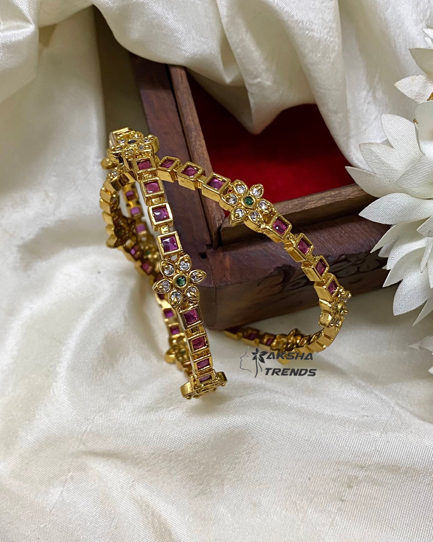 Premium kemp stone bangles (2pc) Aksha Trends