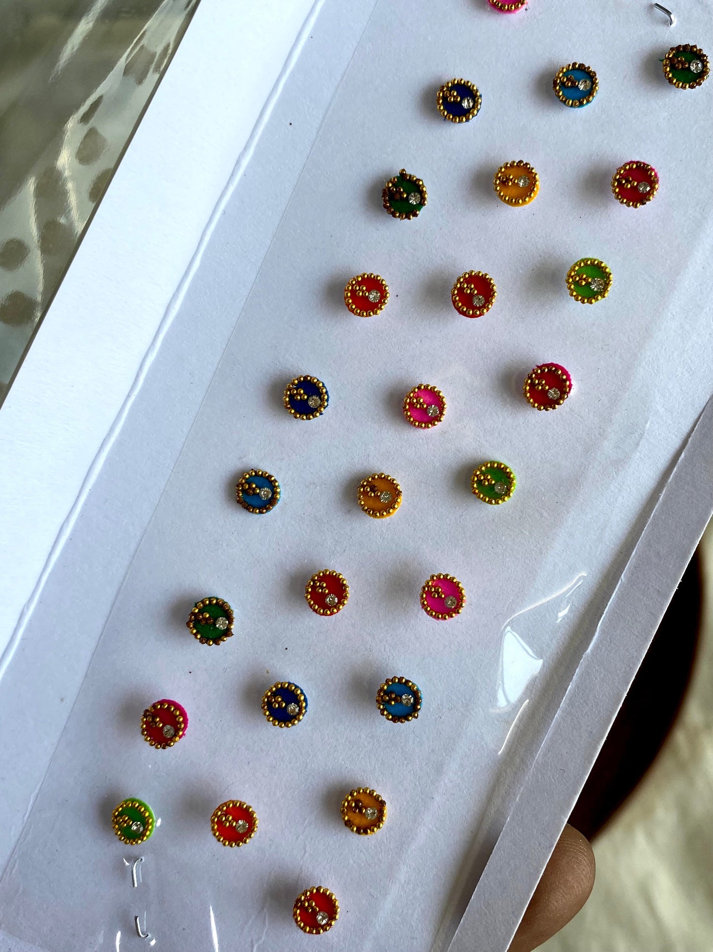 D1 -Stone Bindi Aksha Trends