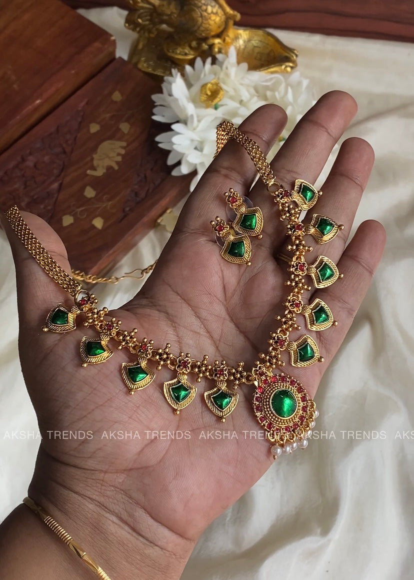 Palakka Necklace with pearl Aksha Trends