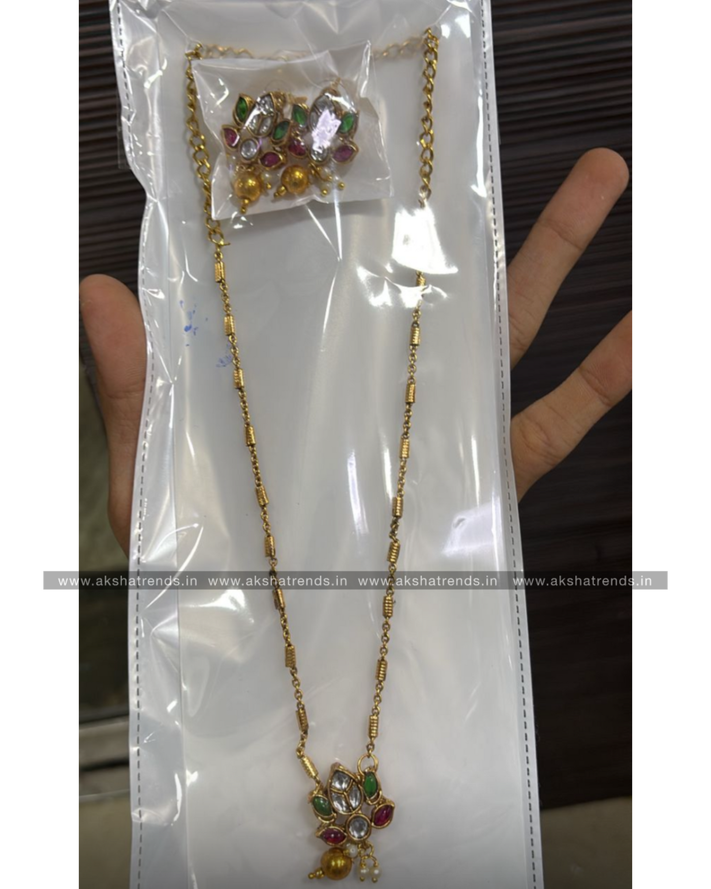 Lotus chain Aksha Trends