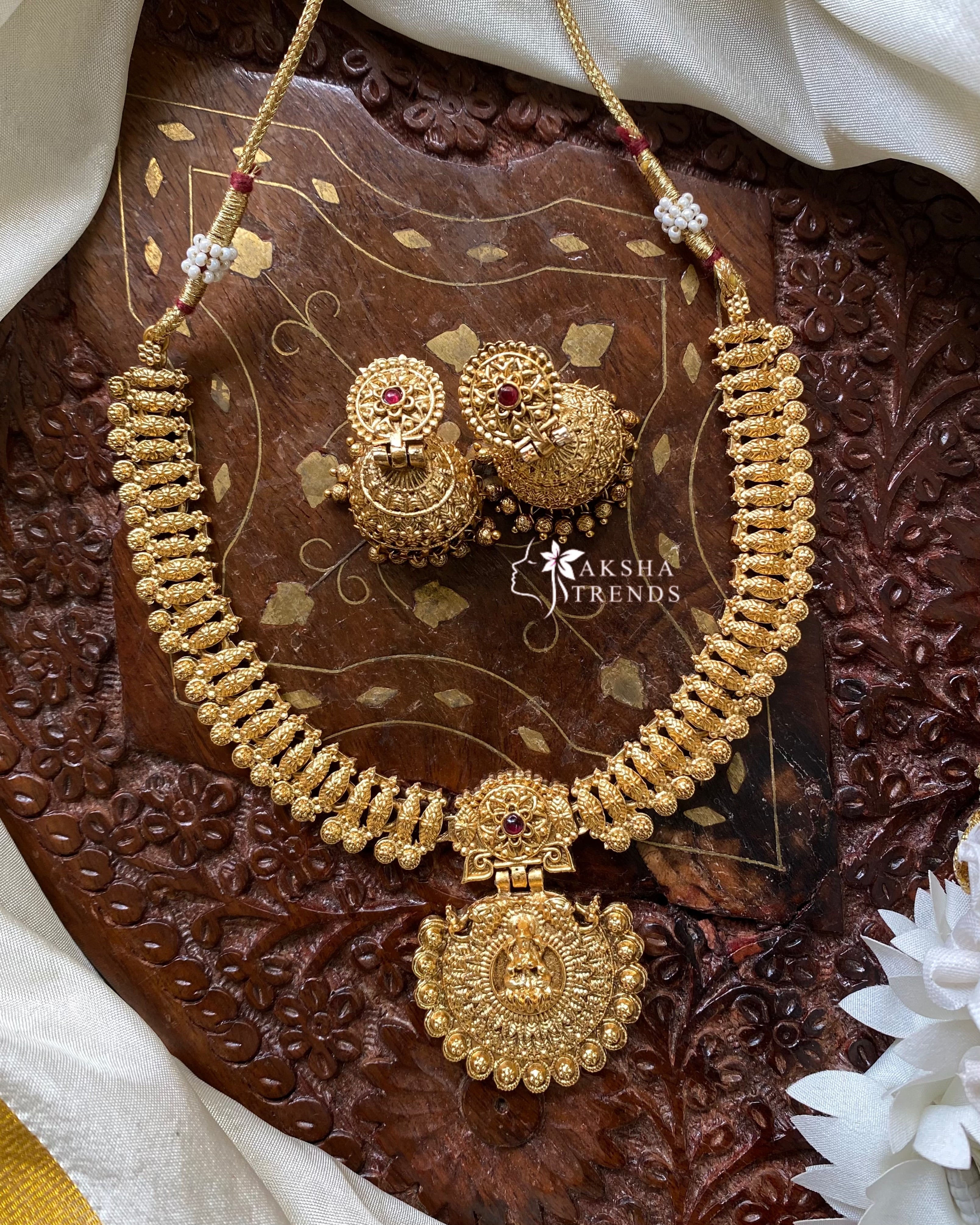 Jewellery Trends New Gold Necklace Design 2019 Lakshmi