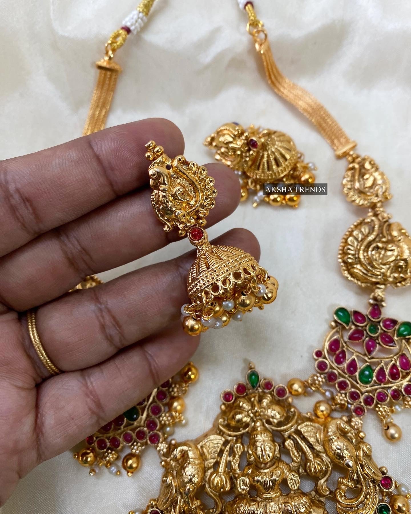 Grand lakshmi pendant necklace Aksha Trends