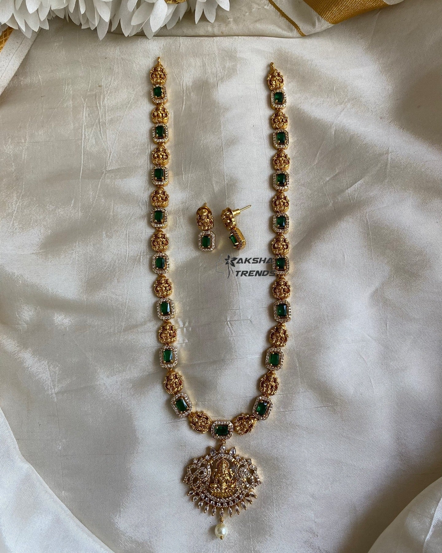 Lakshmi Green stone haram