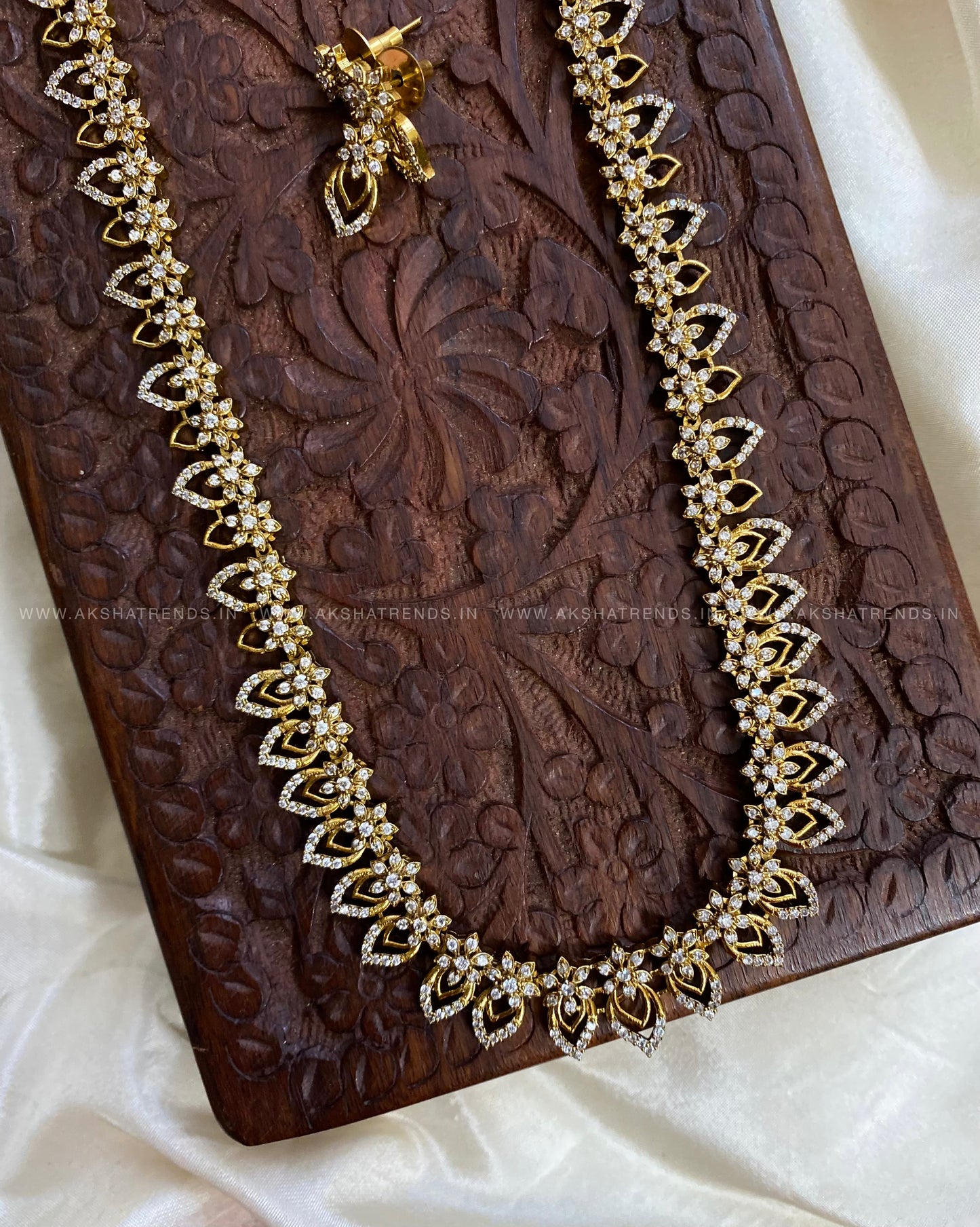 Diamond floral haram Aksha Trends