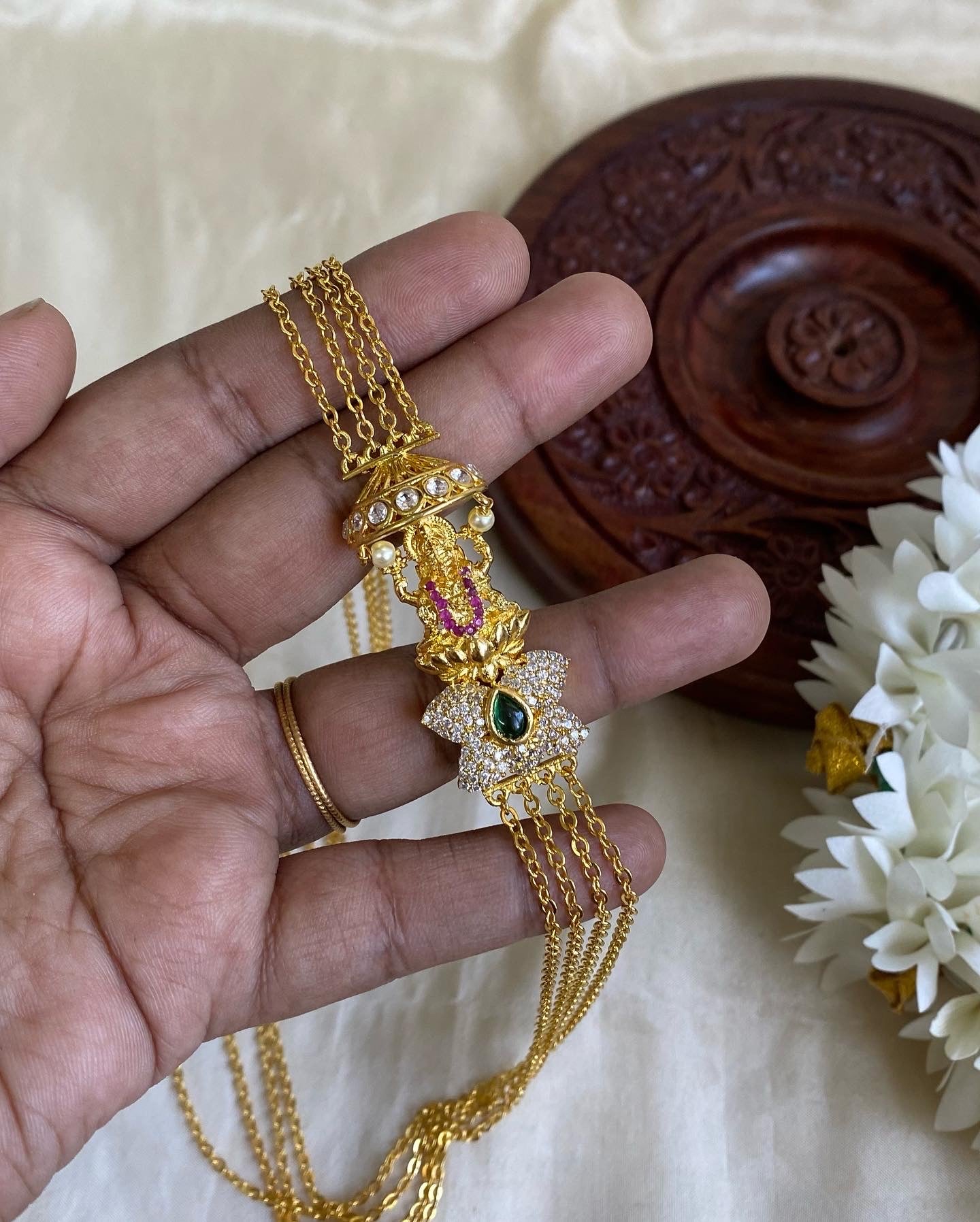 Gold Chain Lakshmi Mugappu Gold Tone 24 Inches Lakshmi Mugappu