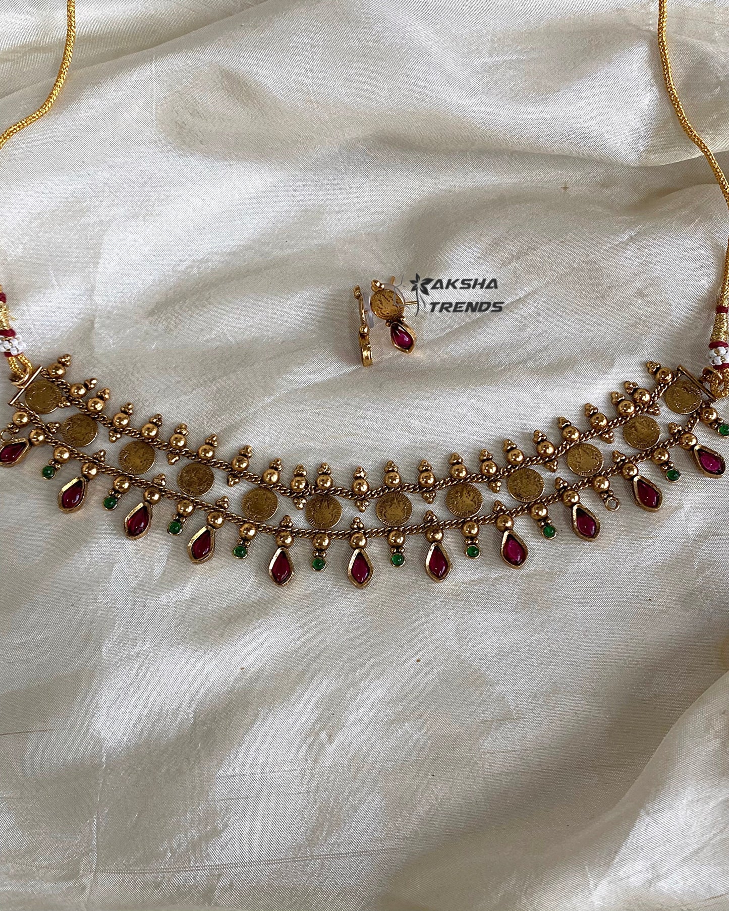 Antique kemp hineck choker Aksha Trends