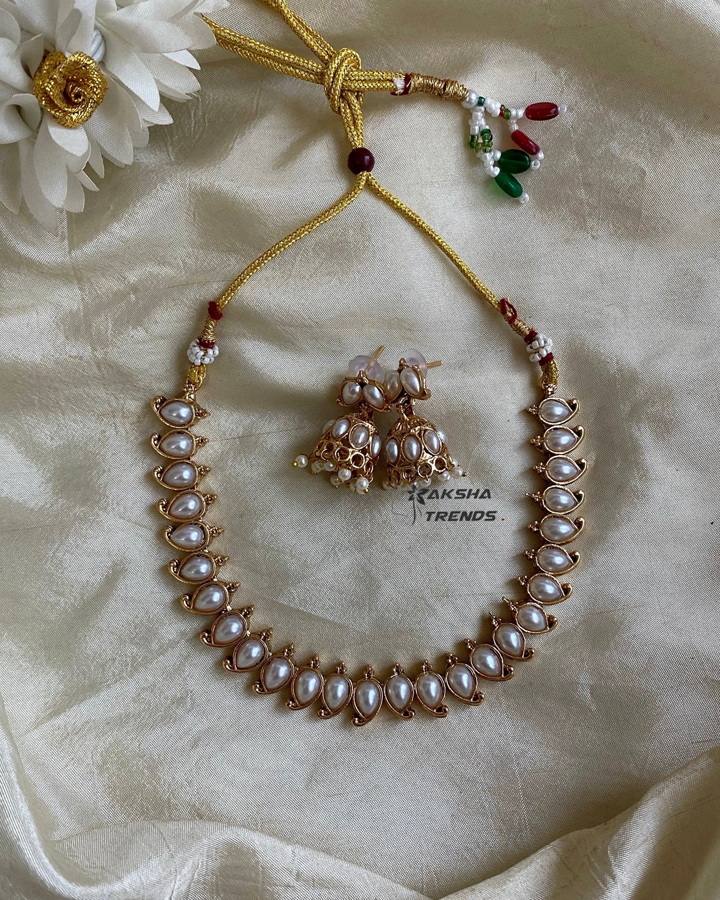 Kemp manga necklace -Pearl Aksha Trends