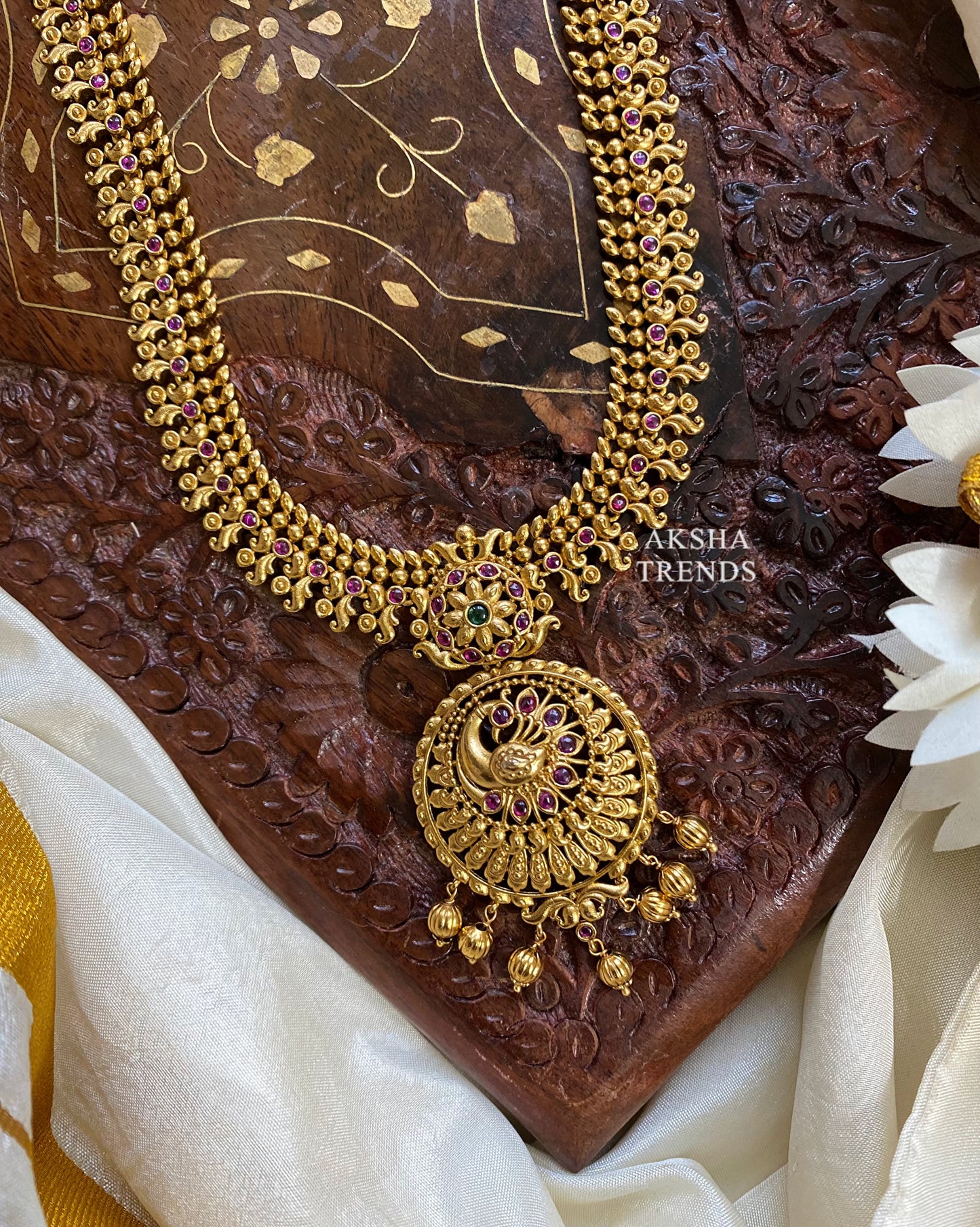 Janvi Golden peacock Haram Aksha Trends