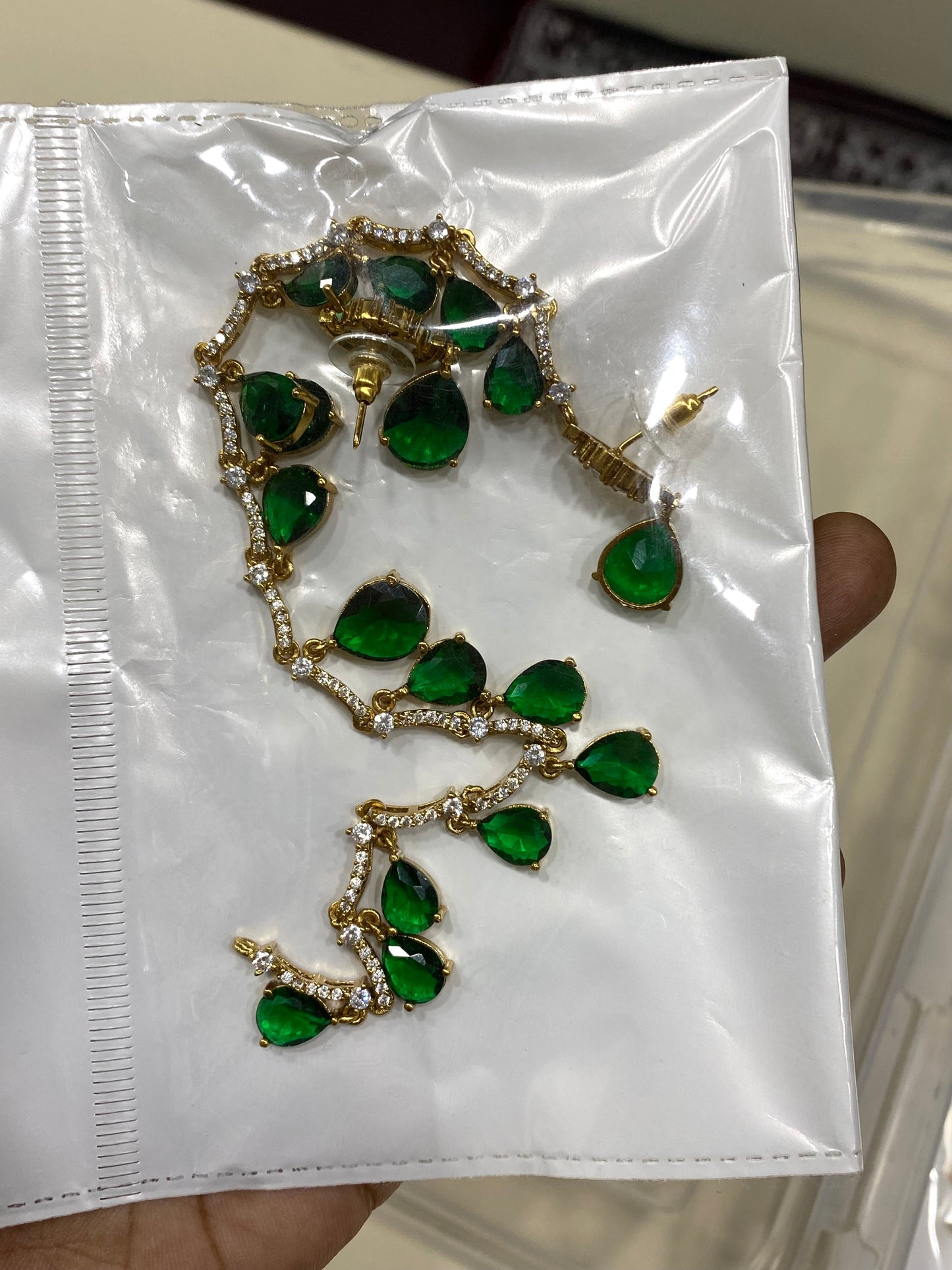 Emerald stone necklace Aksha Trends