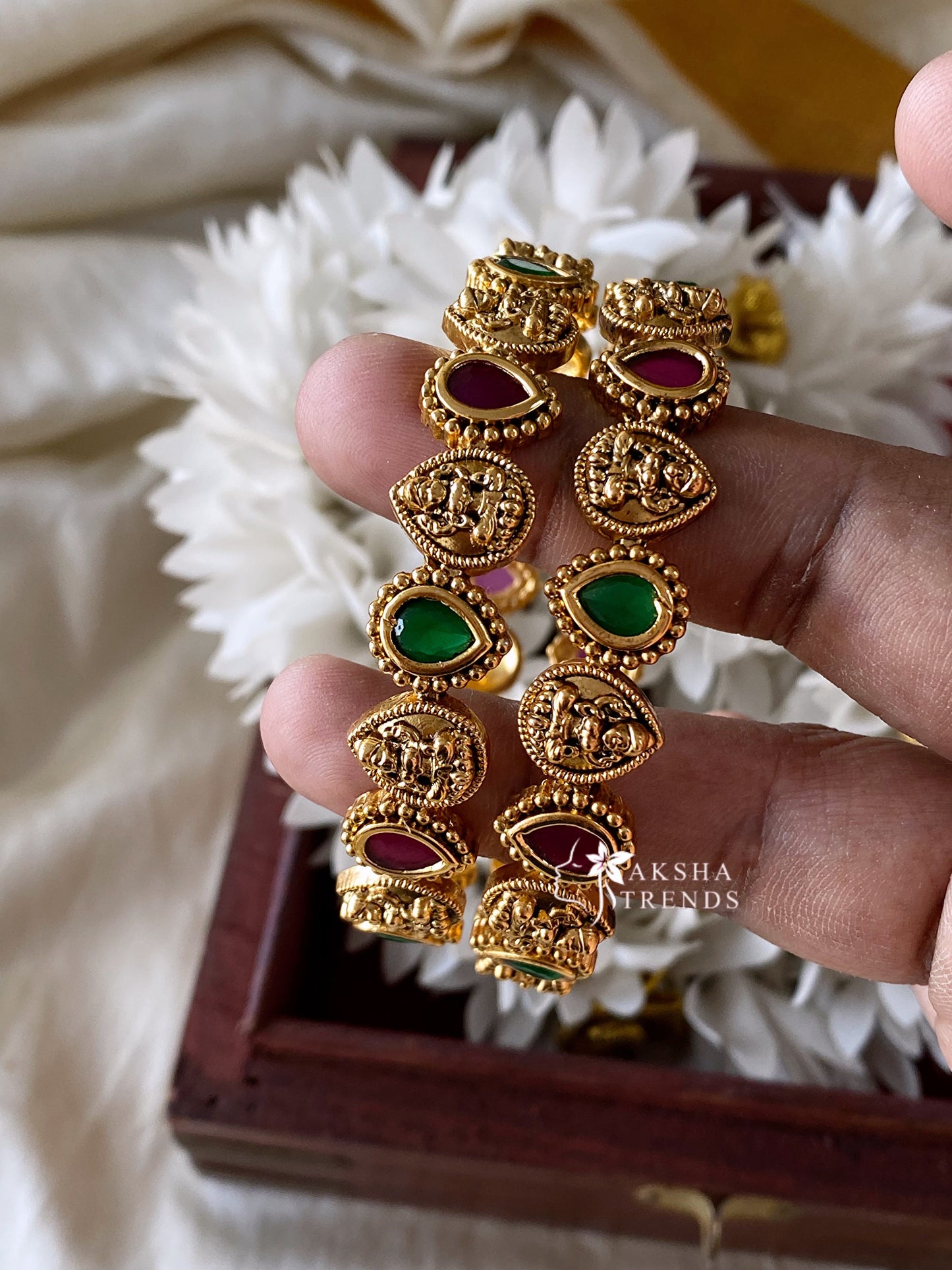 Nayanthara bangles Mix (2pc) Aksha Trends