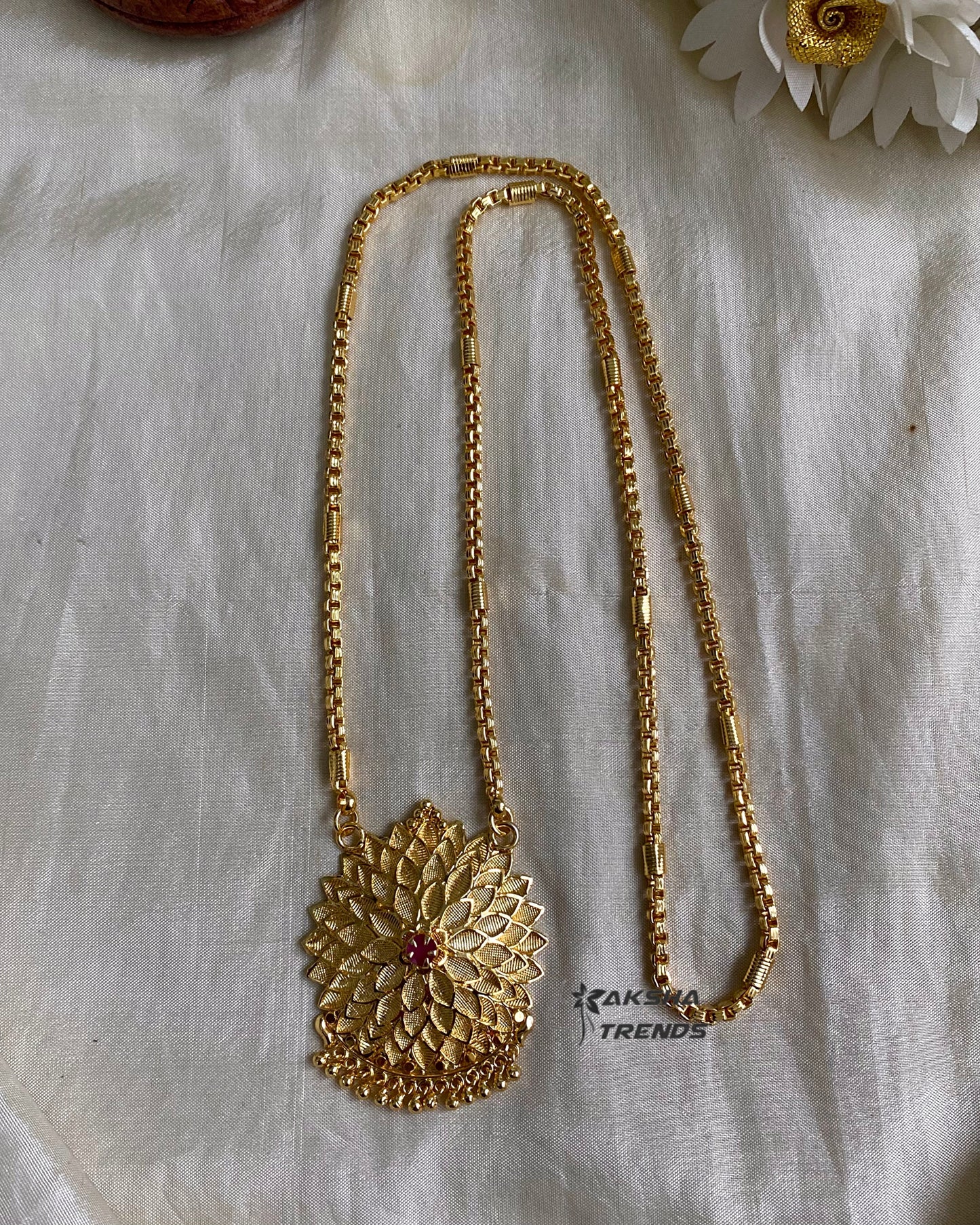 Floral Dollar chain Aksha Trends