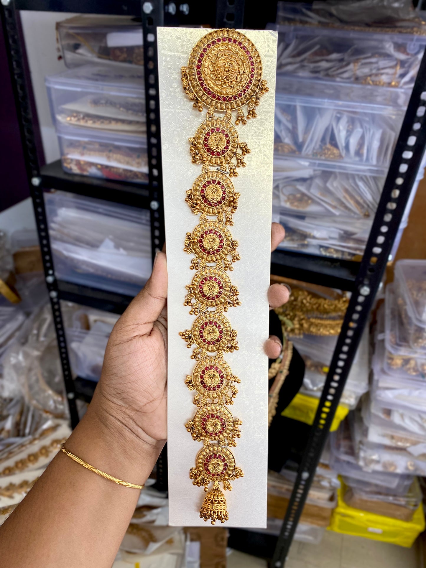 Jadai billa golden -short Aksha Trends