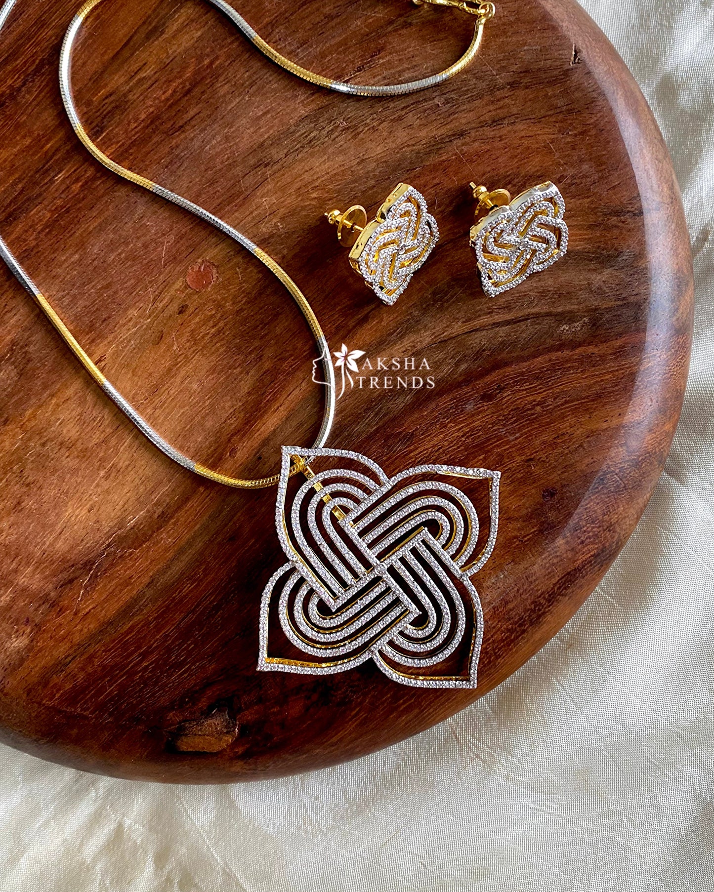 Kolam diamond necklace Aksha Trends