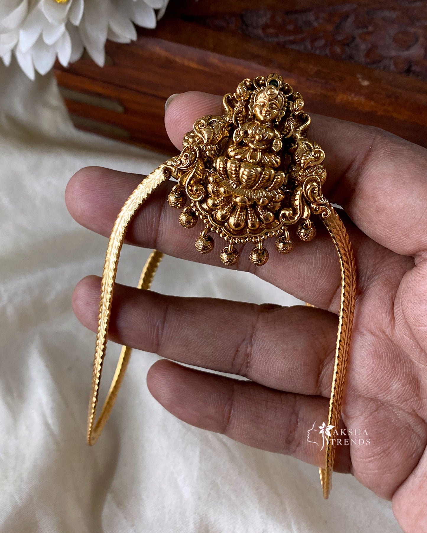 Premium bridal vanki Aksha Trends