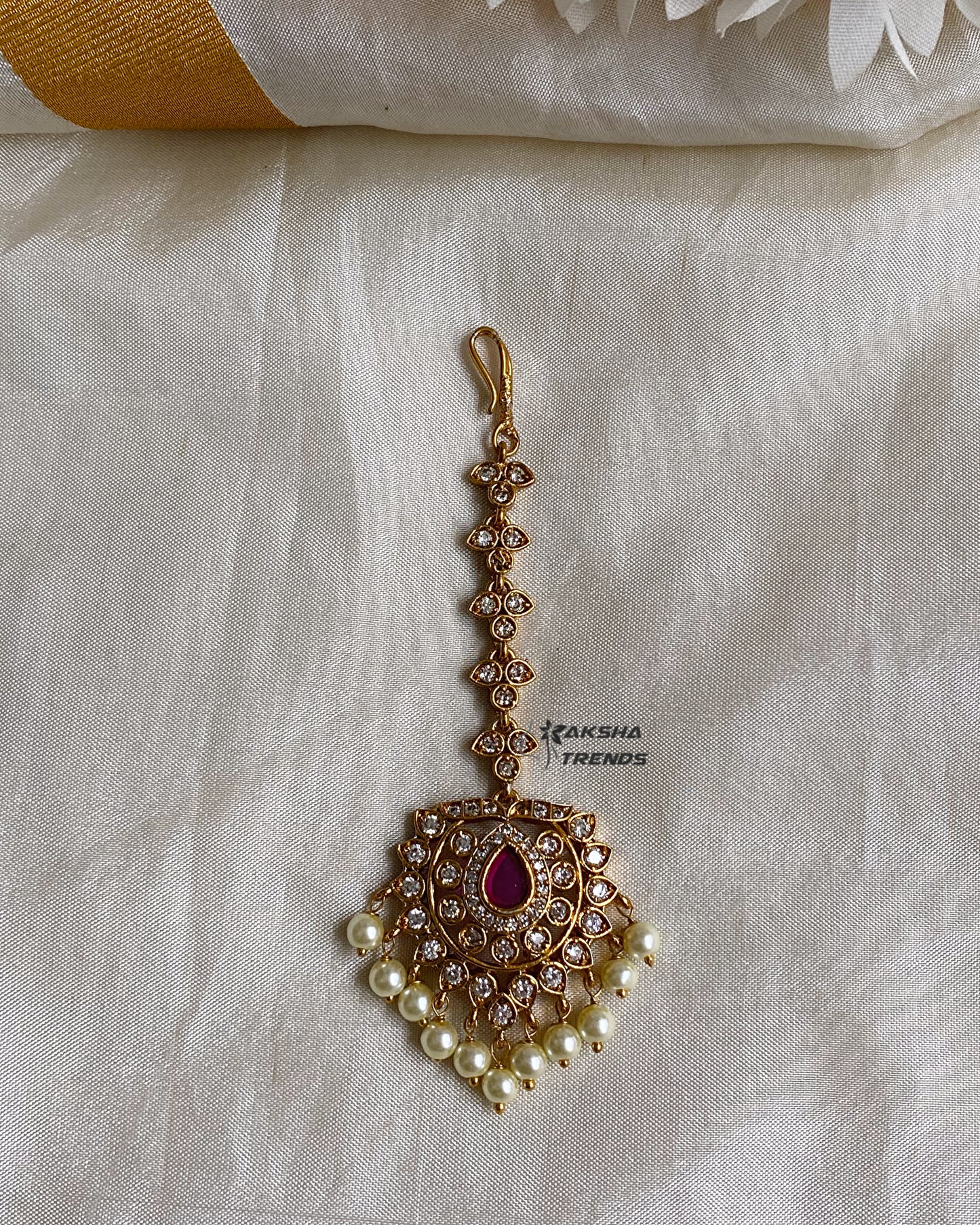 Bridal diamond Tikka Aksha Trends