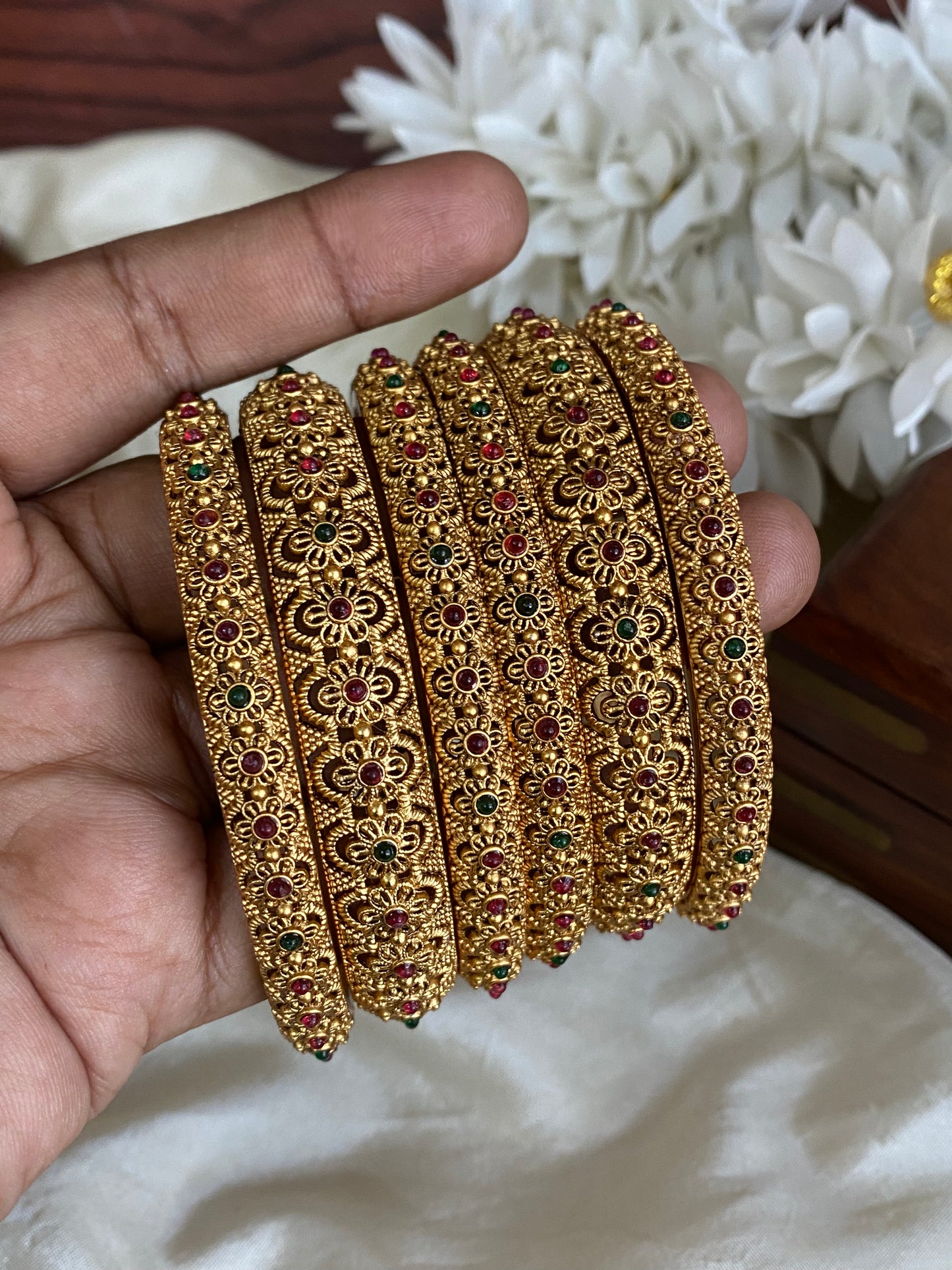 Antique bangles (6pc) Aksha Trends