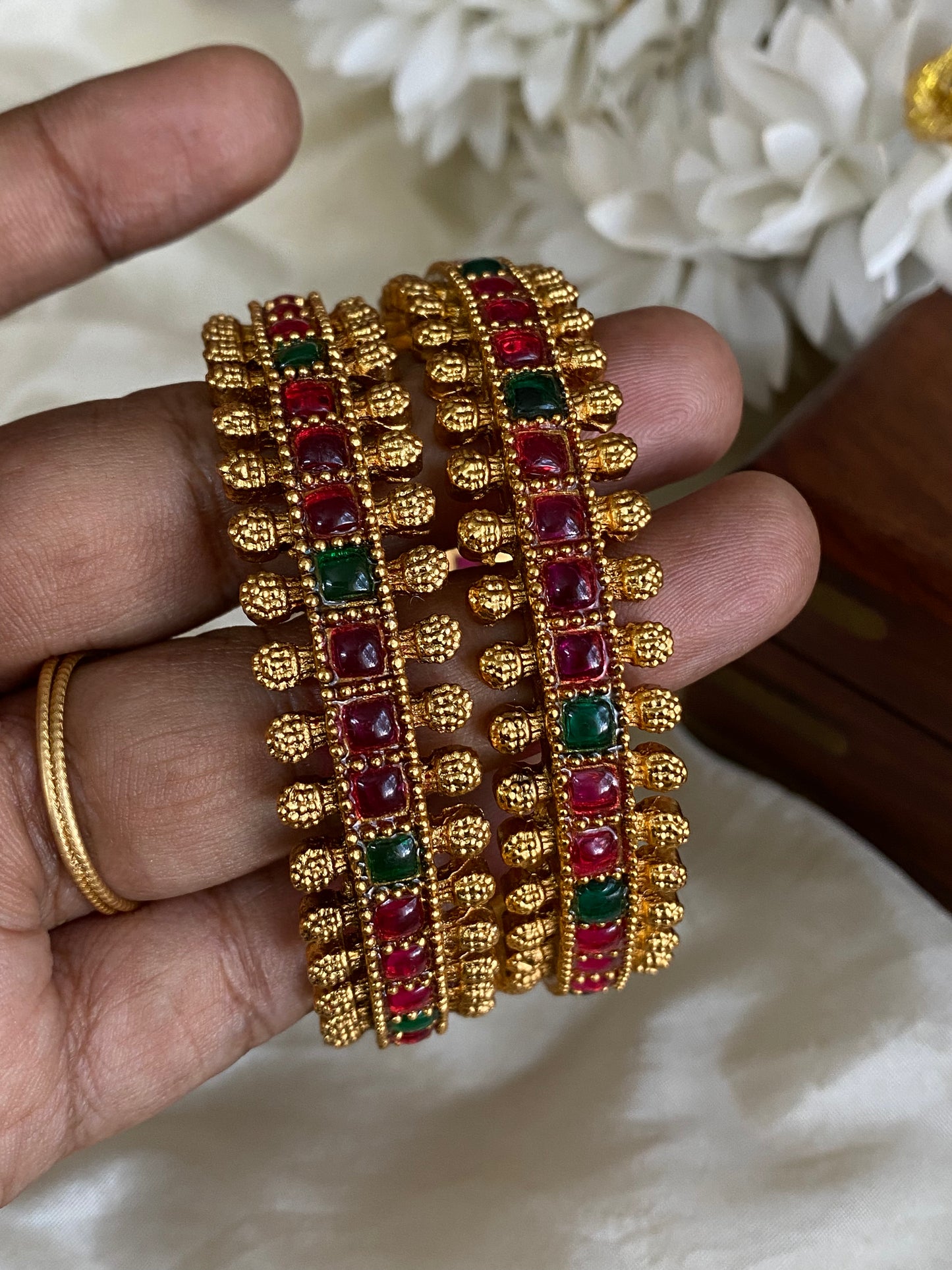 Antique kemp bangles (2pc) Aksha Trends