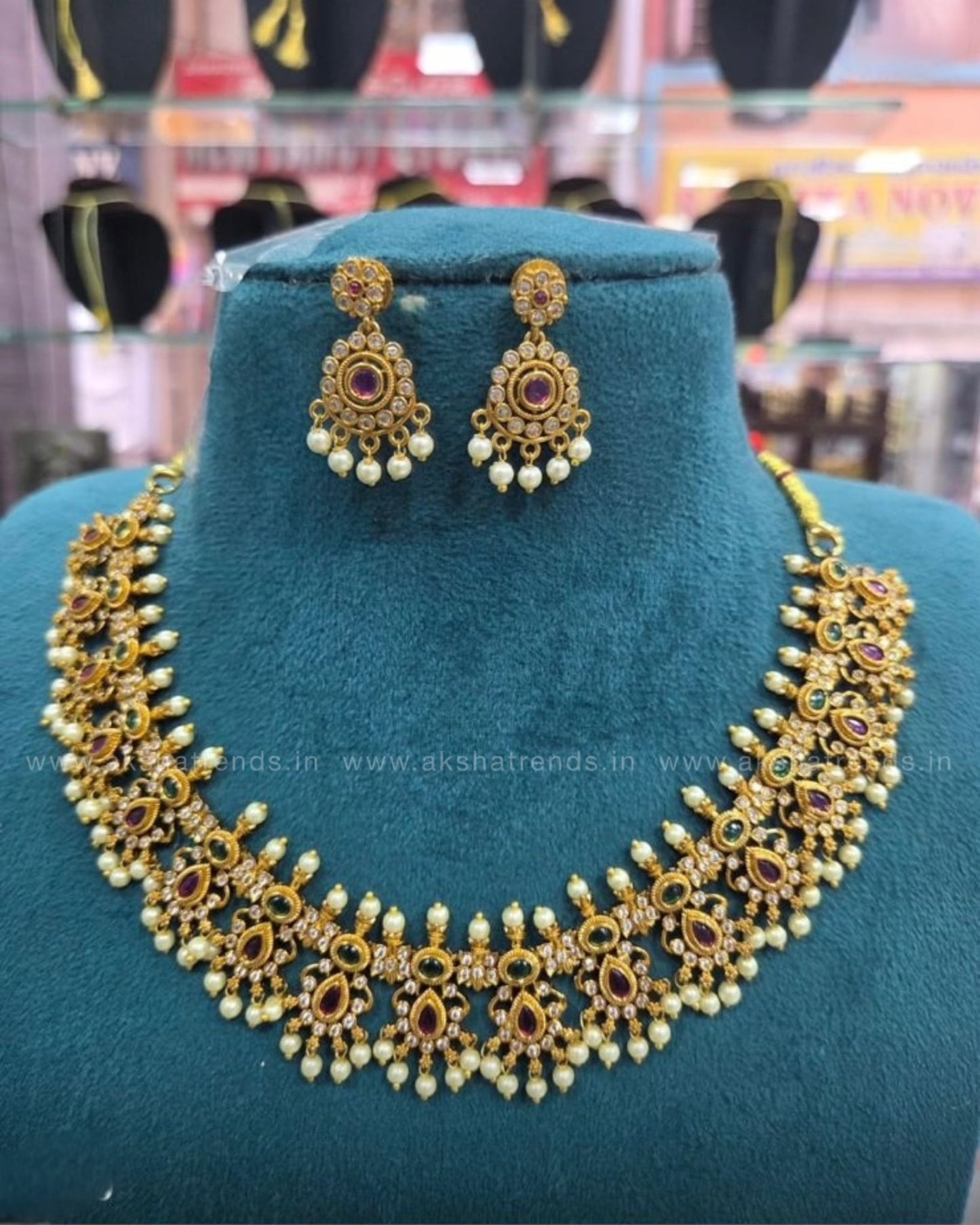 Floral kemp guttapusulu necklace Aksha Trends