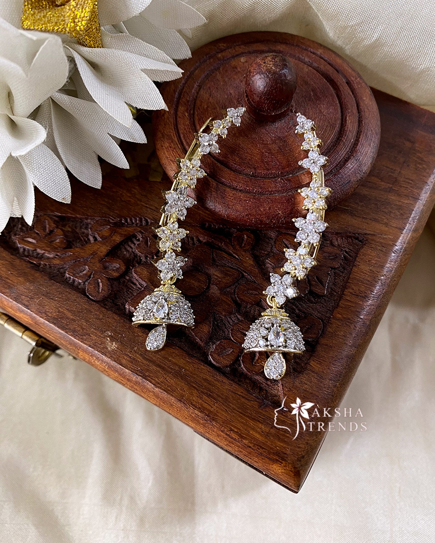 Premium diamond Earcuff Aksha Trends