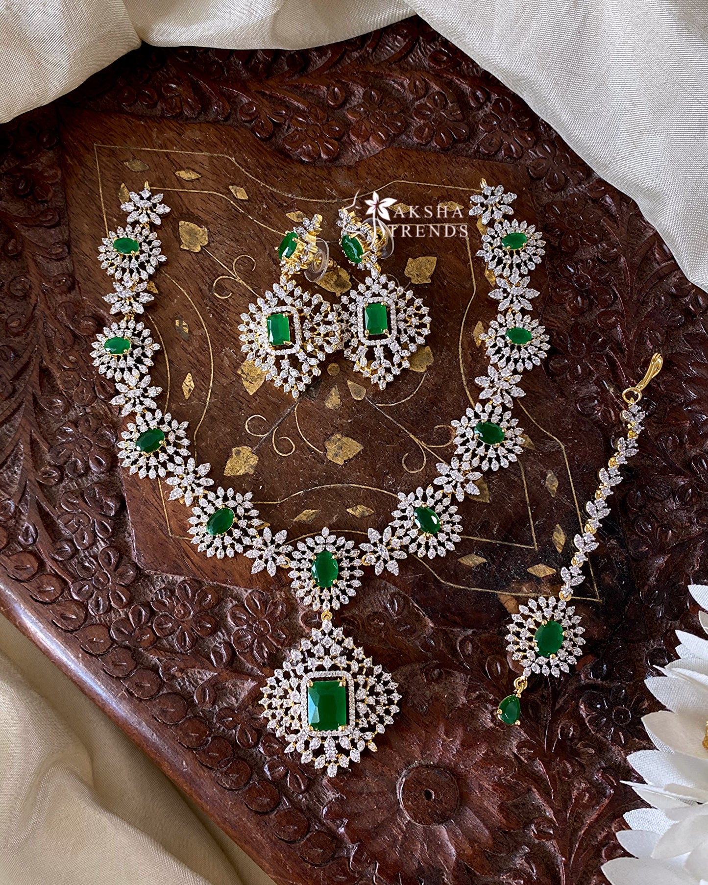 Trivia bridal diamond -Green Aksha Trends