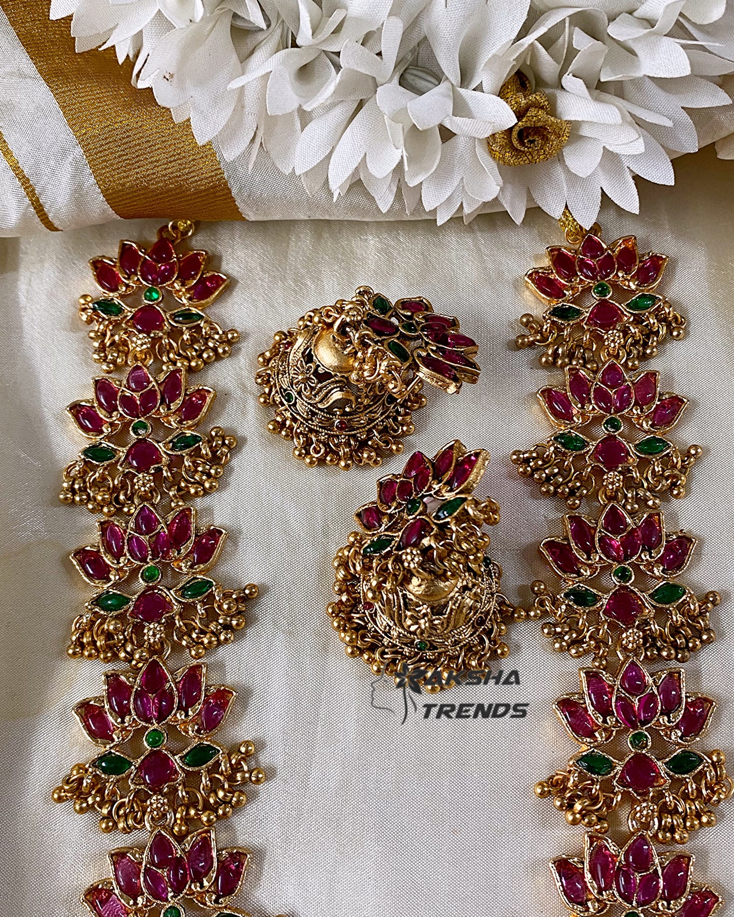 Grand bridal Lotus Haram Aksha Trends
