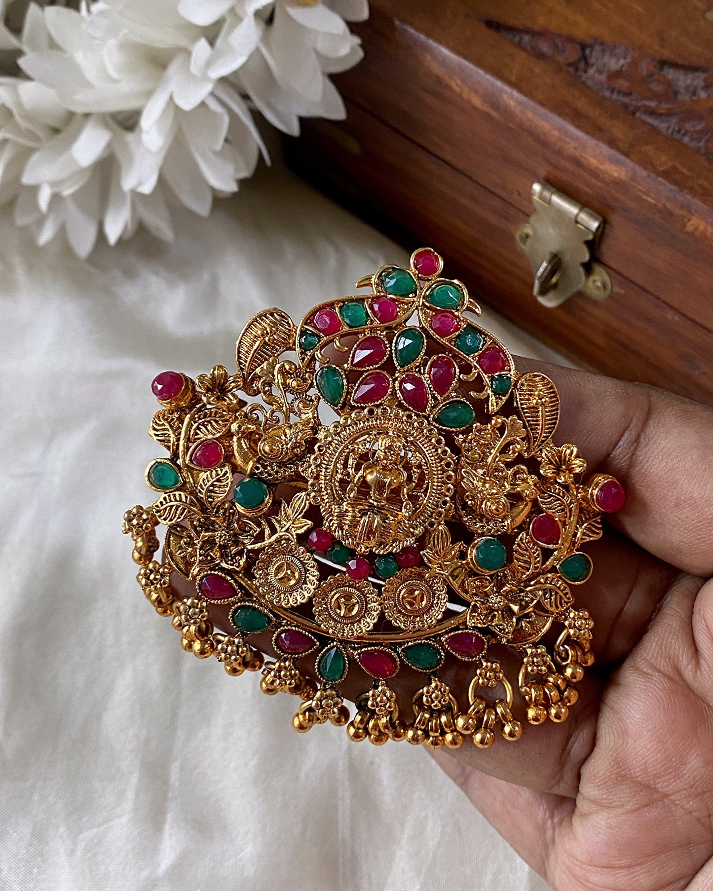 Fancy gold Hair clip Aksha Trends