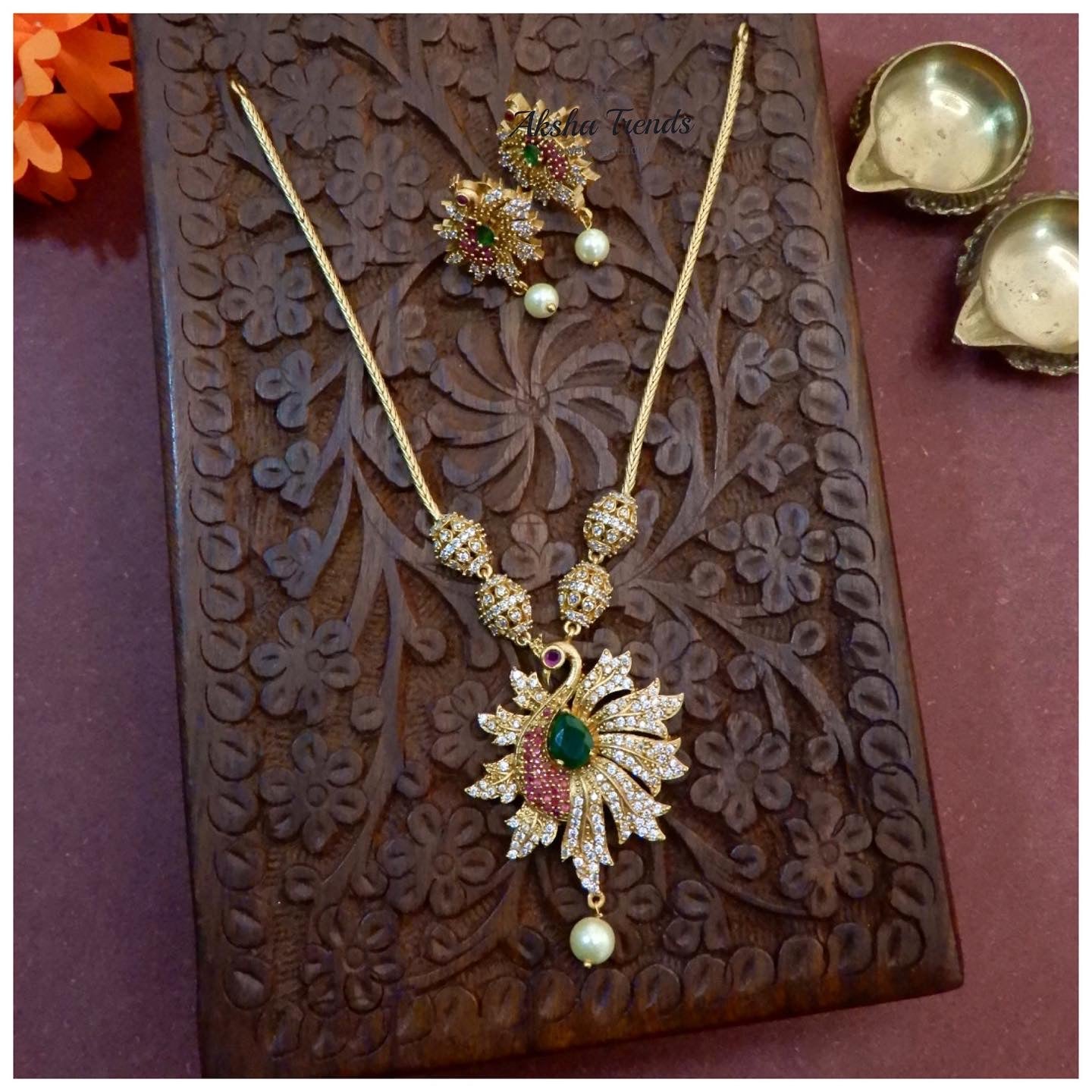 Peacock AD chain set Aksha Trends