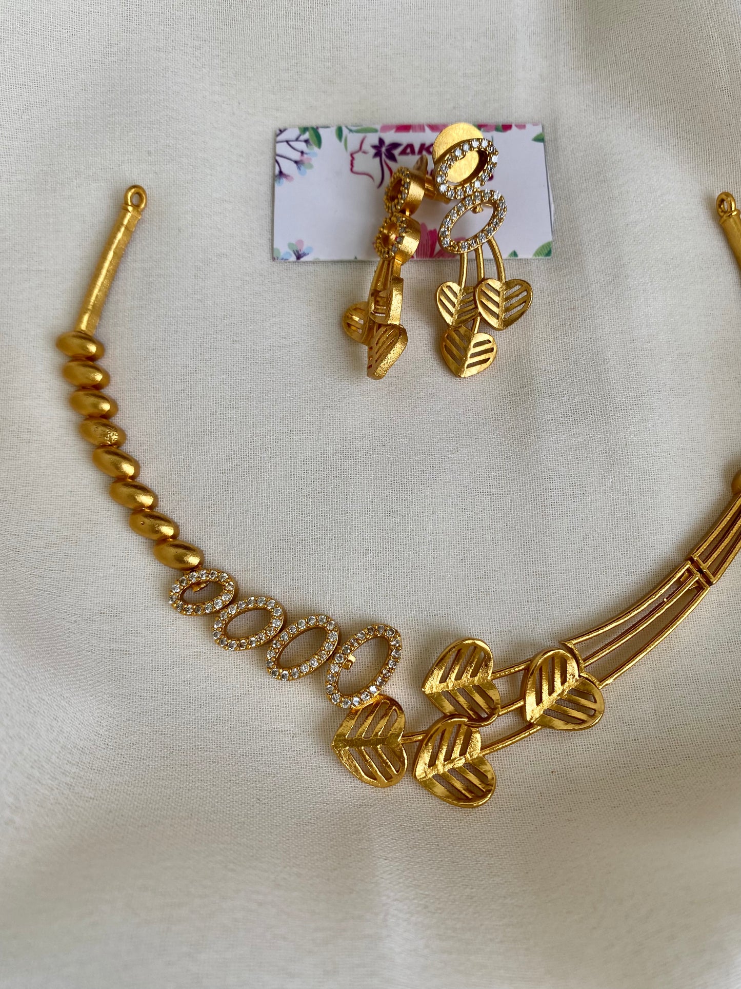 Floral partywear hasli necklace Aksha Trends